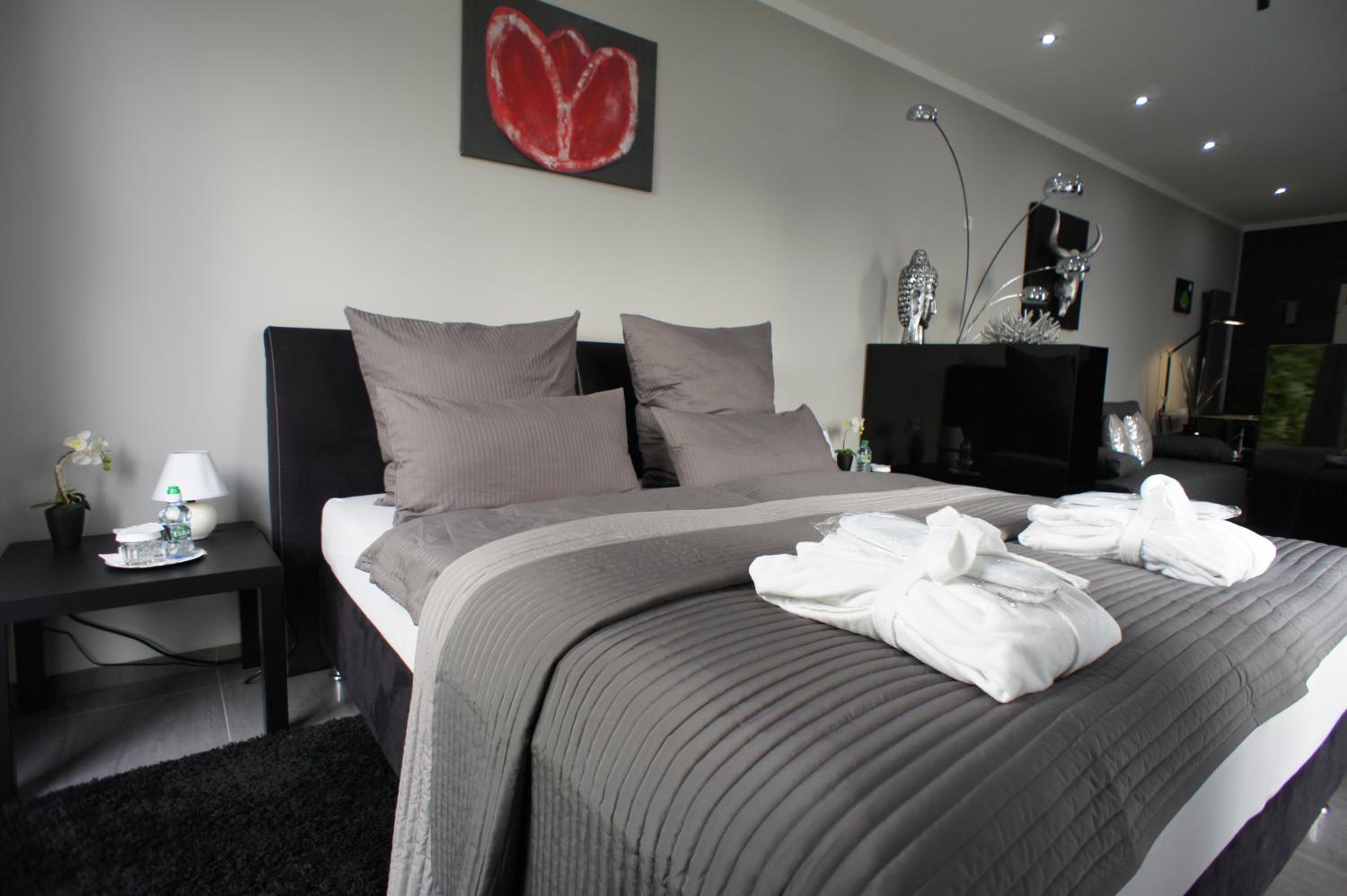 King Studio with Sofa Bed photo 3