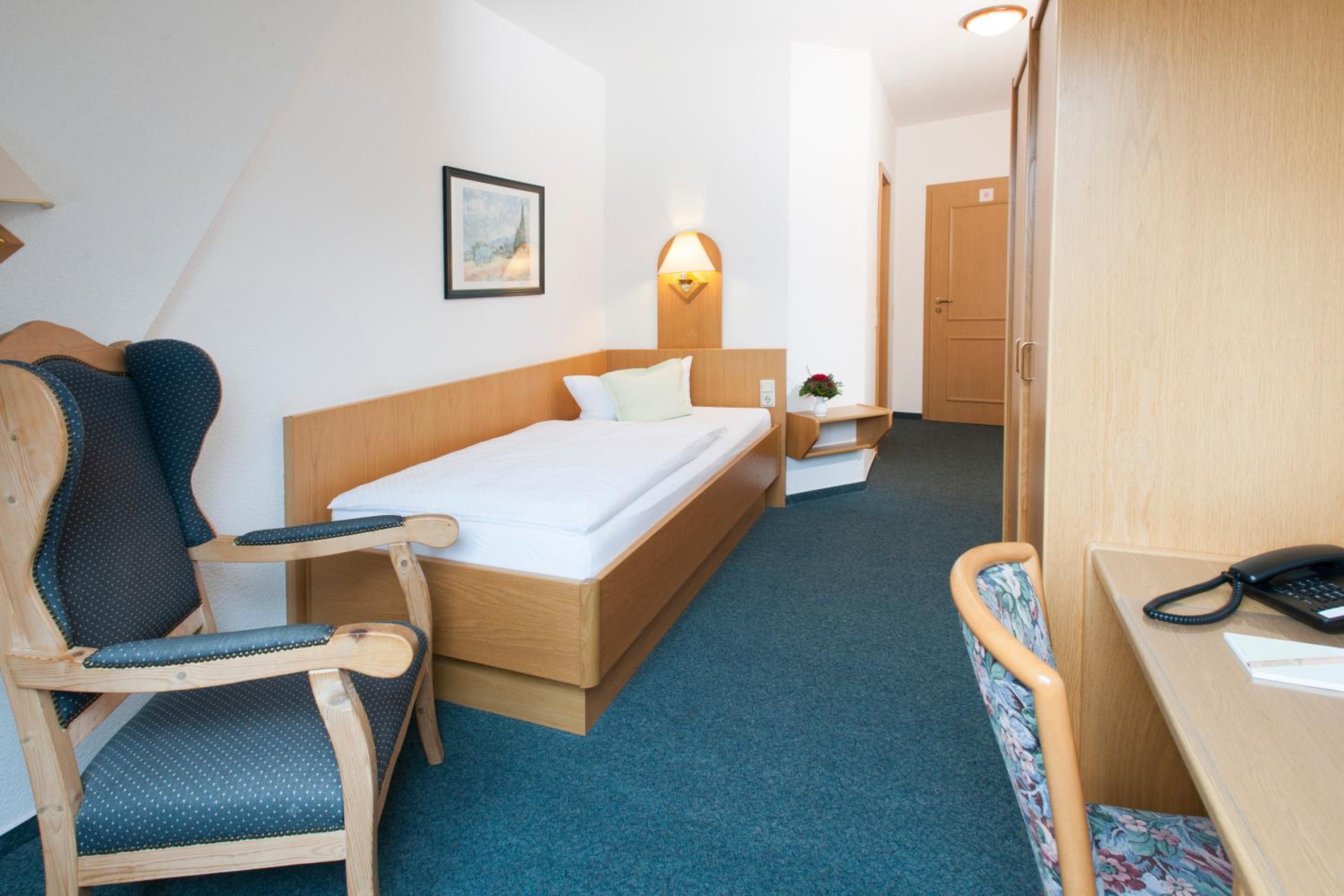 Single Room photo 3