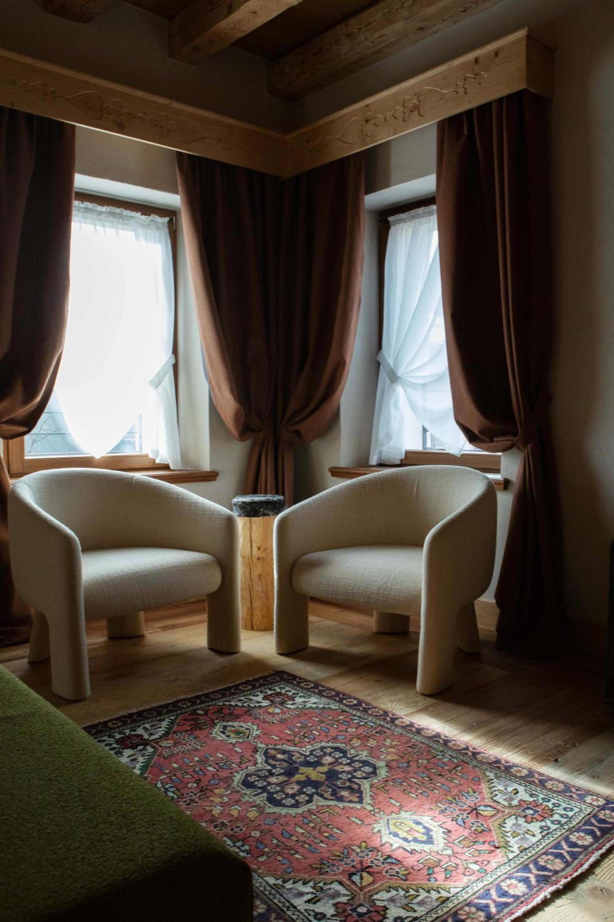 Deluxe King Room photo 3
