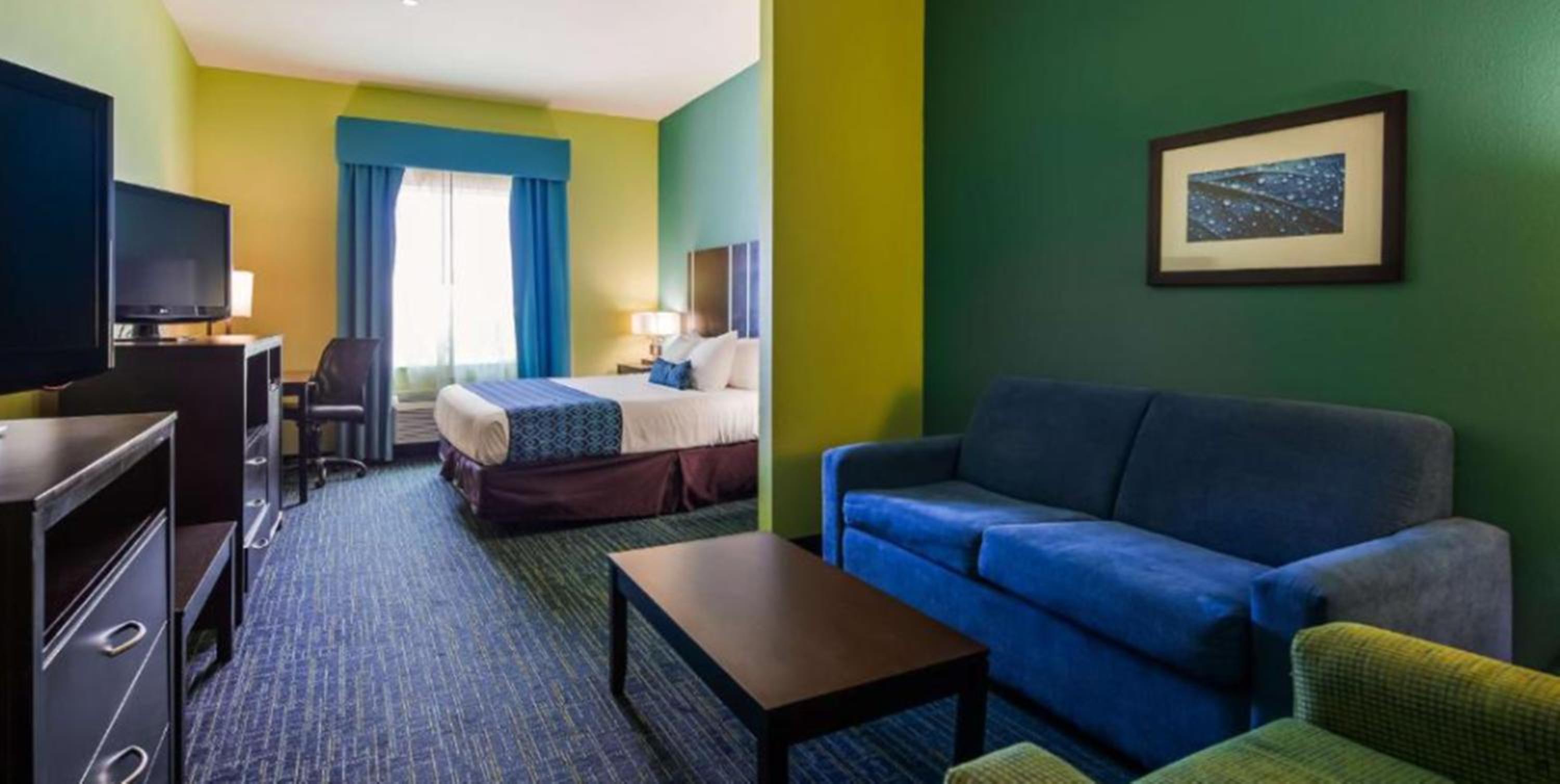 Best Western Plus Carrizo Springs Inn & Suites, Photo 4