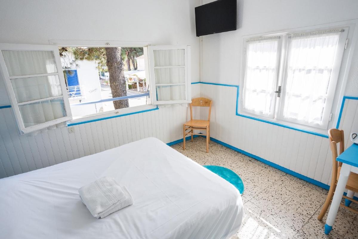 Standard Double Room - Photo 5