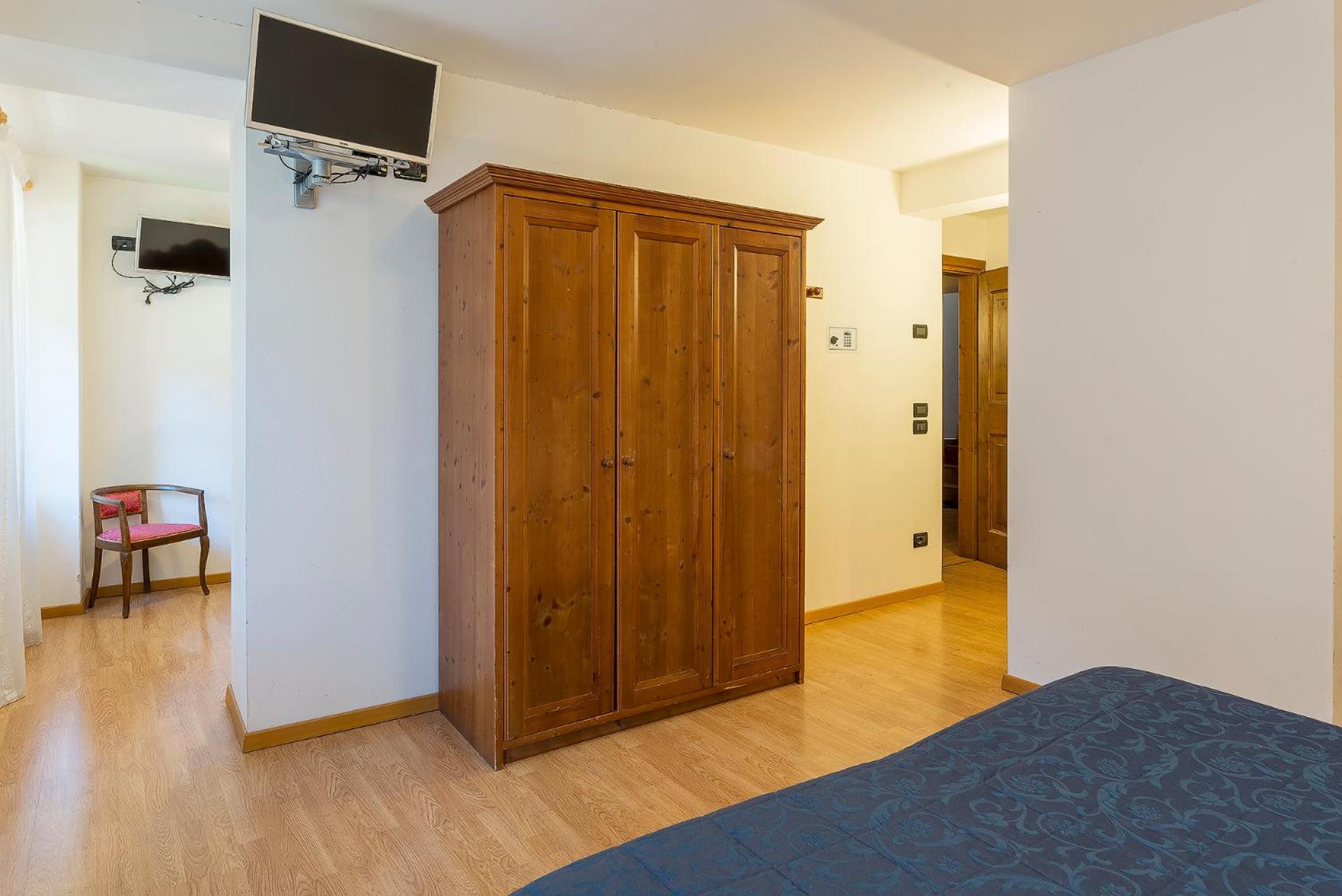 Triple Room with Balcony - Photo 1