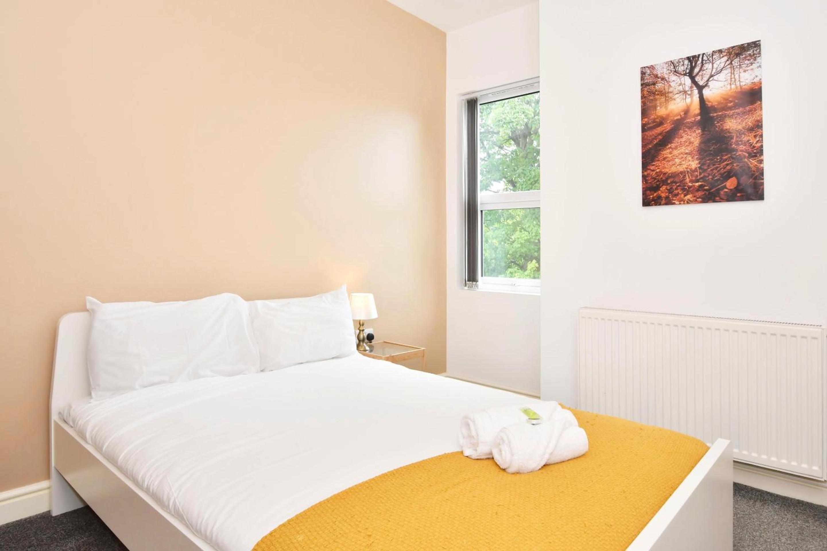 Double Room with Shared Bathroom photo 1