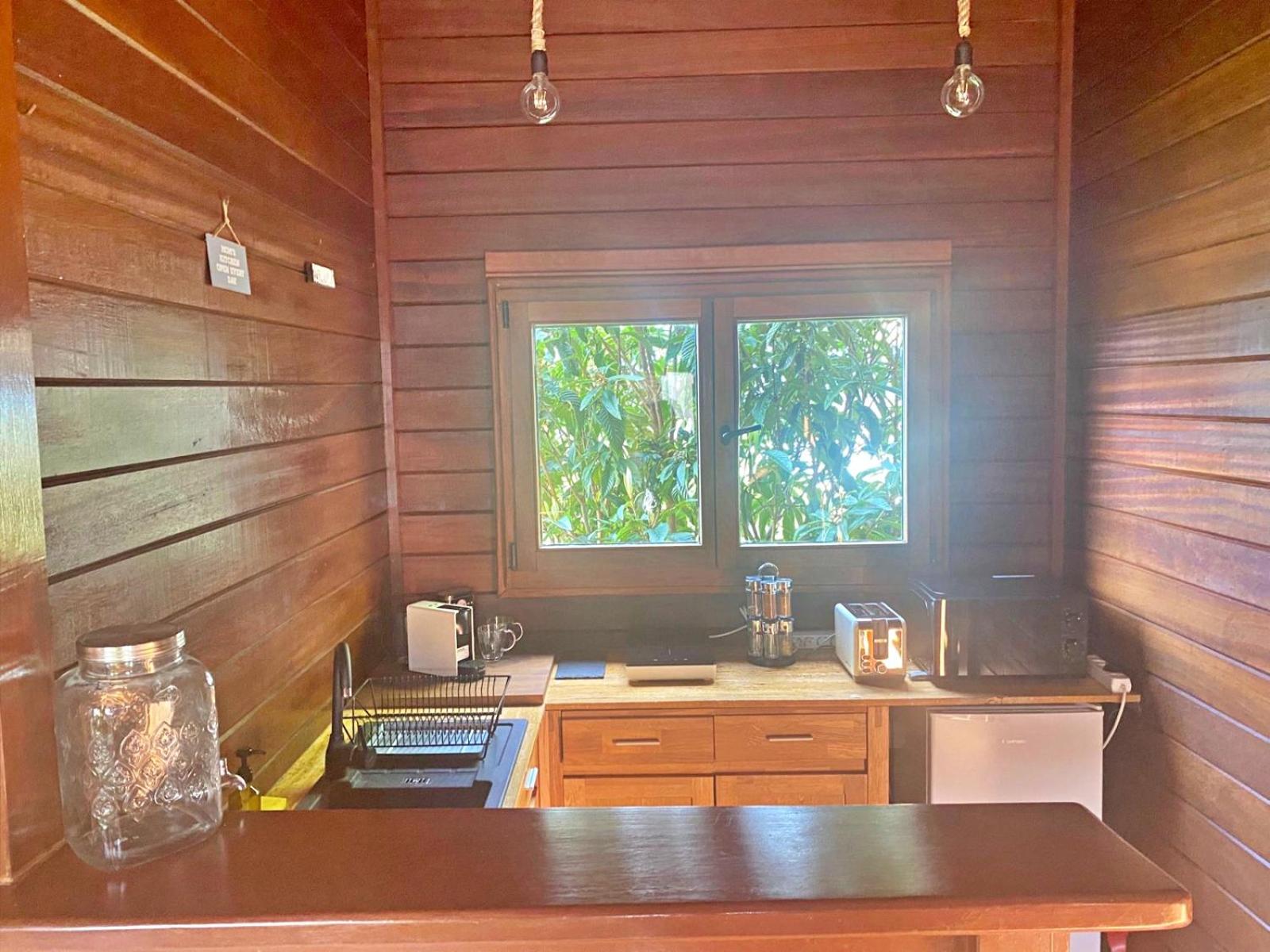 One-Bedroom House photo 1