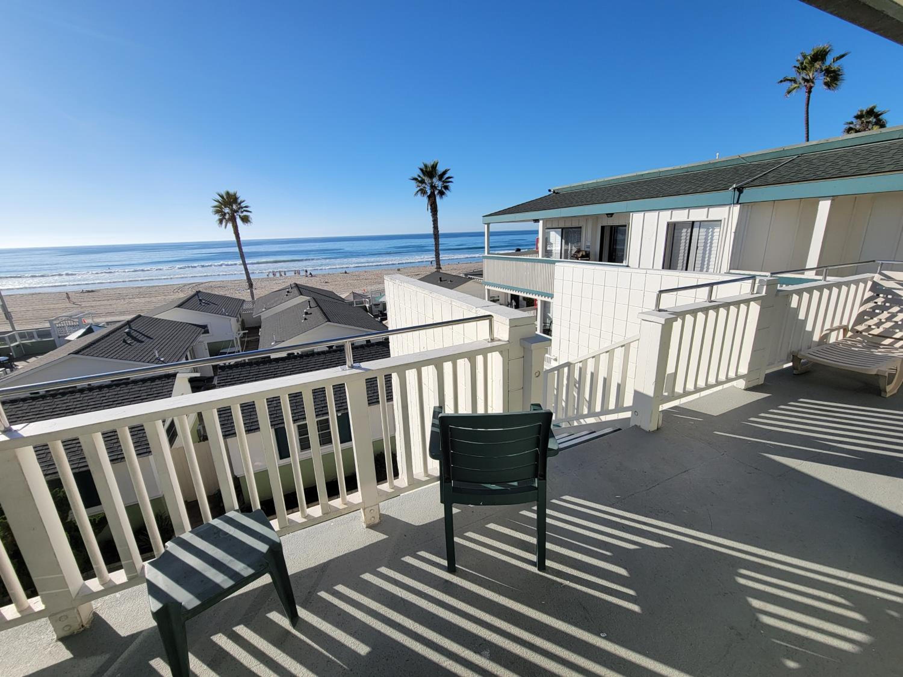 One-Bedroom Apartment with Sea View and Terrace