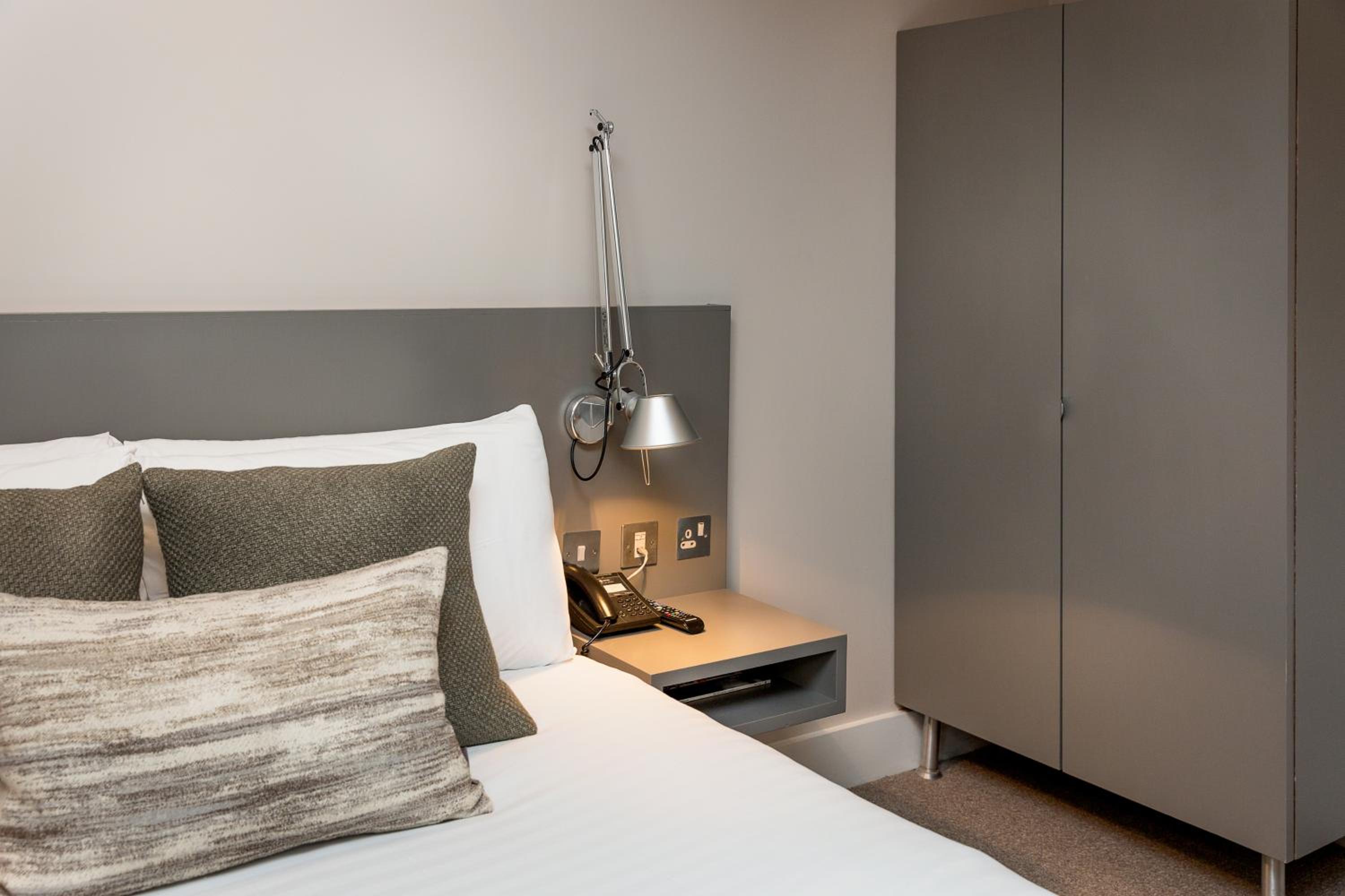 Double Room with Street View photo 3