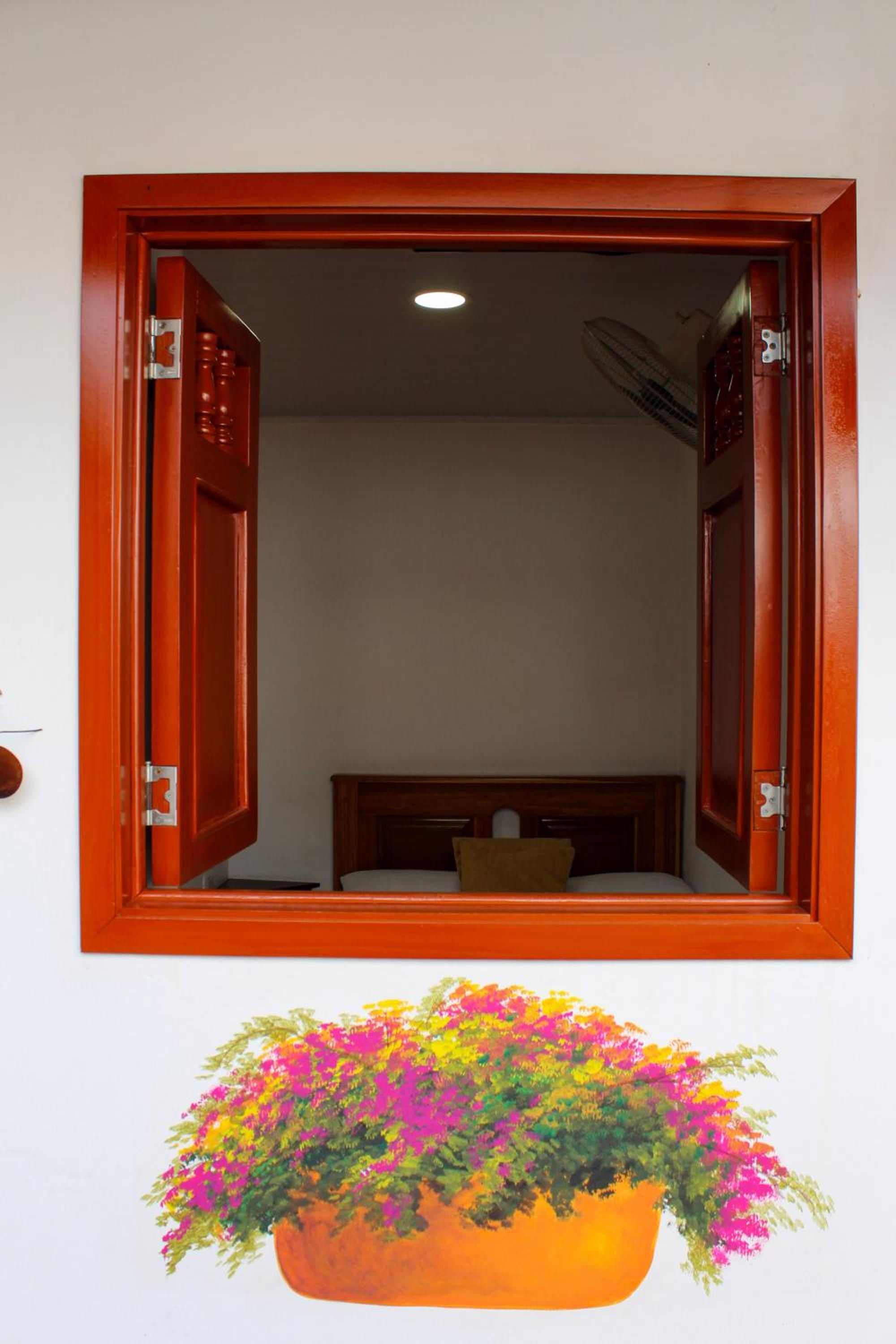 Single Room with Private Bathroom photo 3