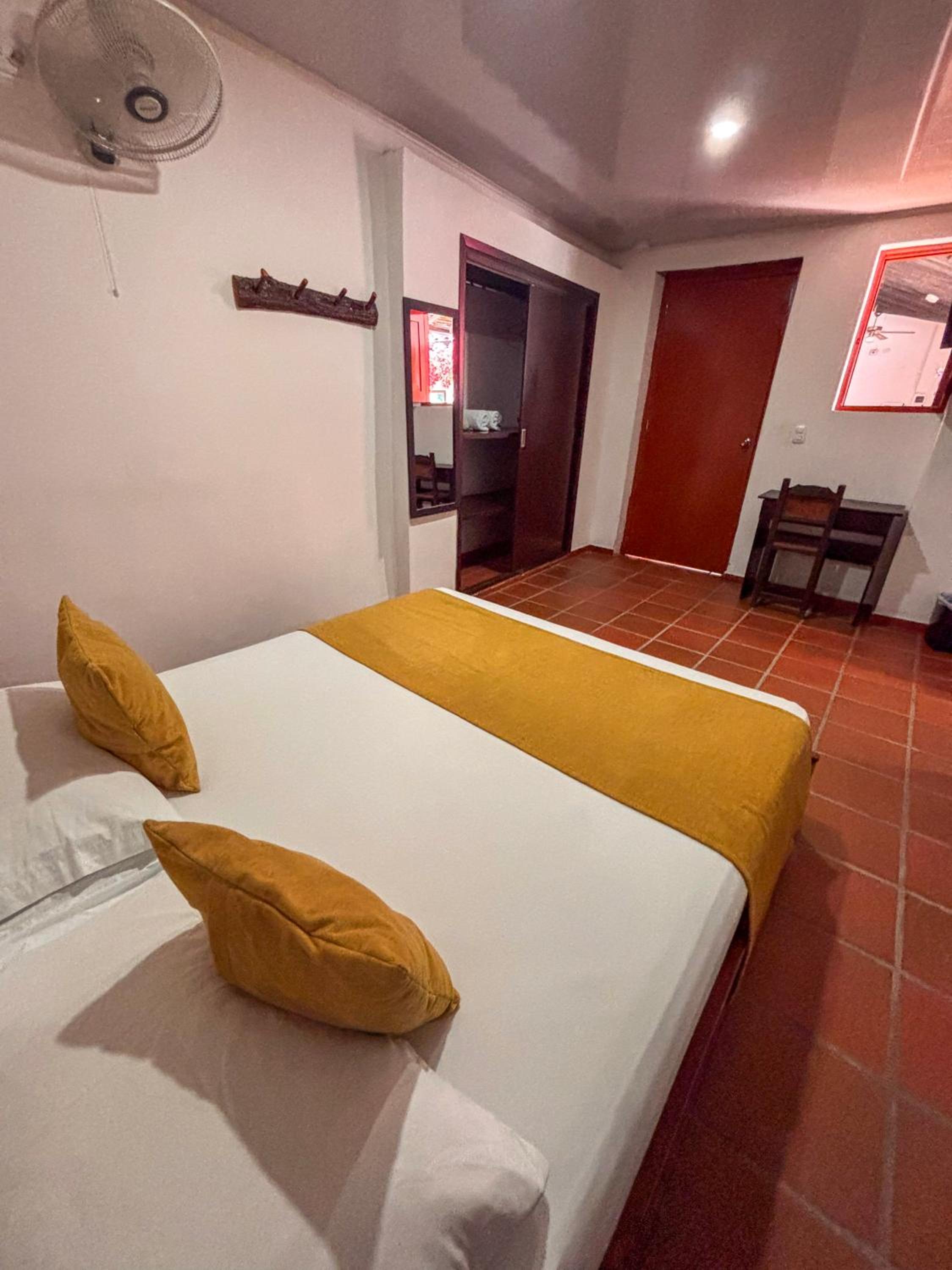 Double Room with Private Bathroom photo 1