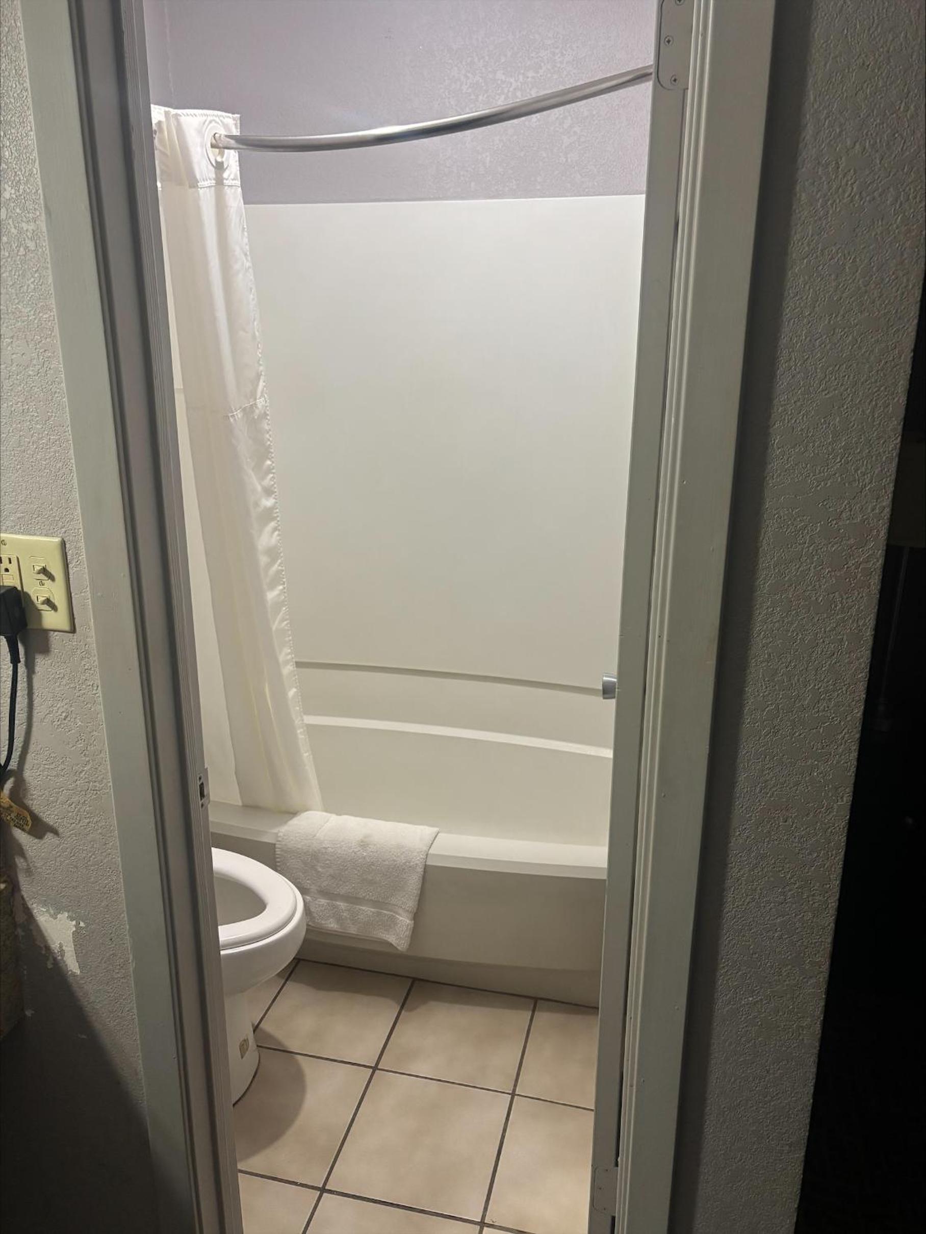 Superior King Suite photo 3