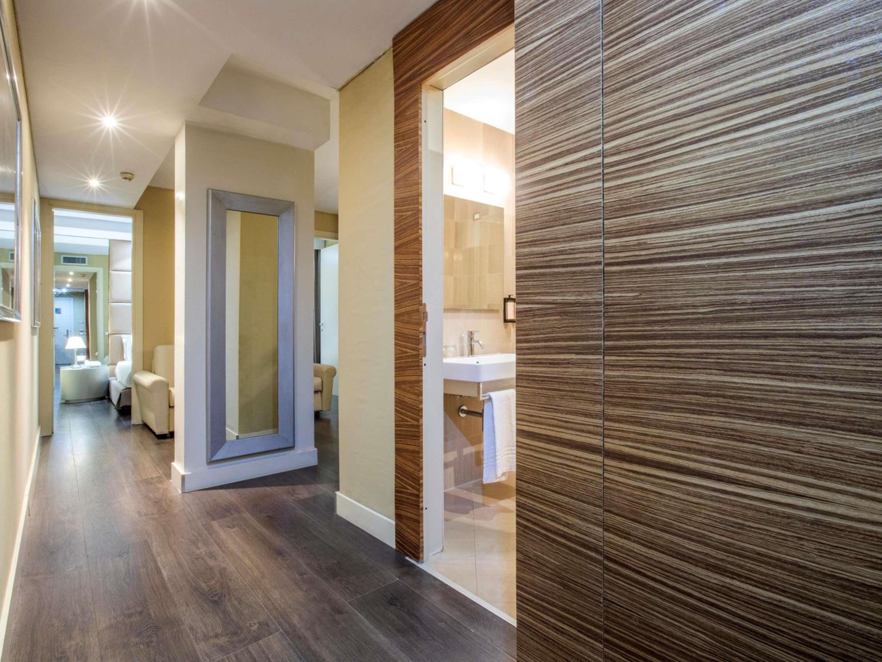 Junior Suite with Two Spaces and Terrace photo 2