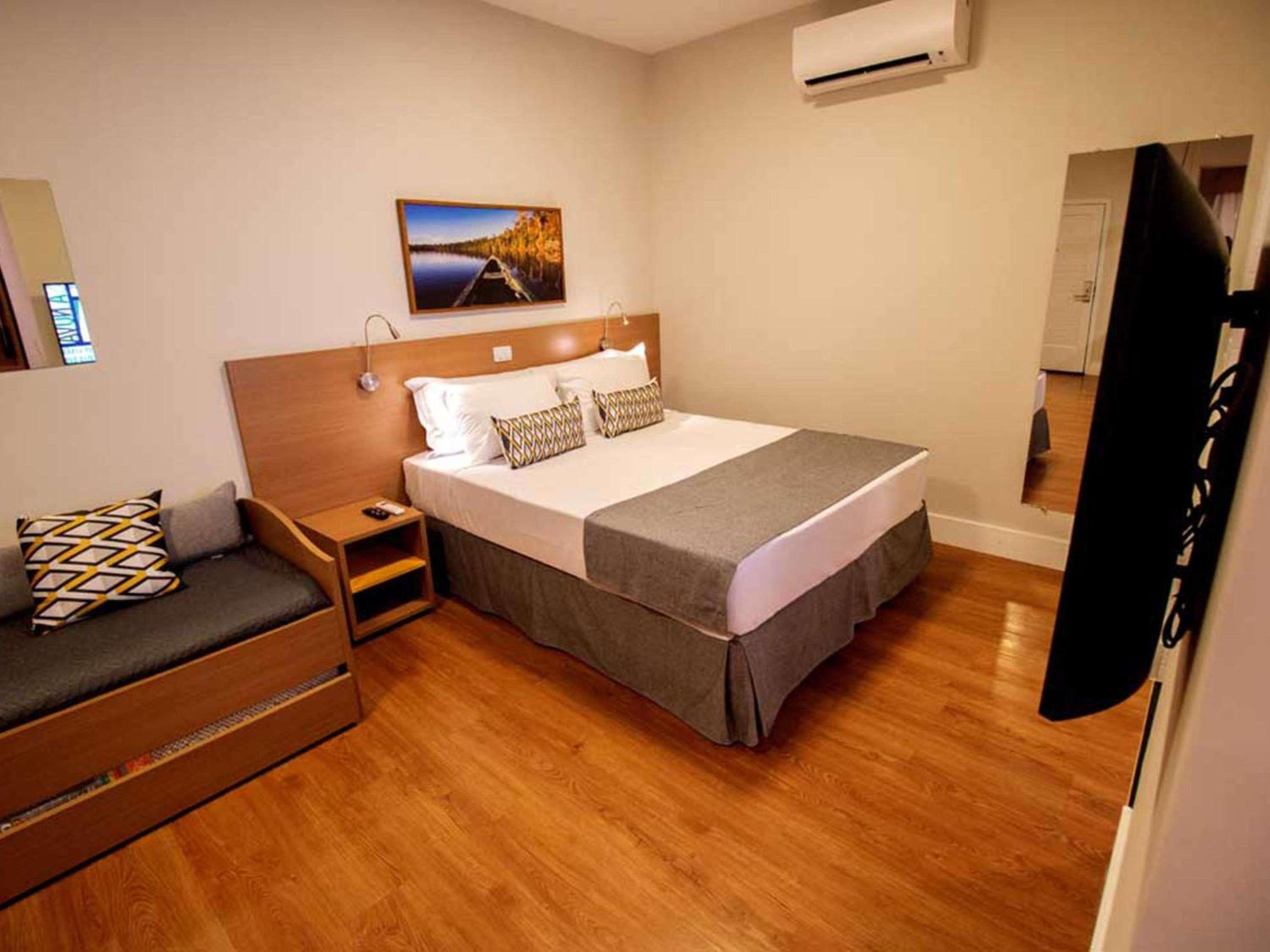 Apartment with One Queen Bed and One Single Be D - Photo 11