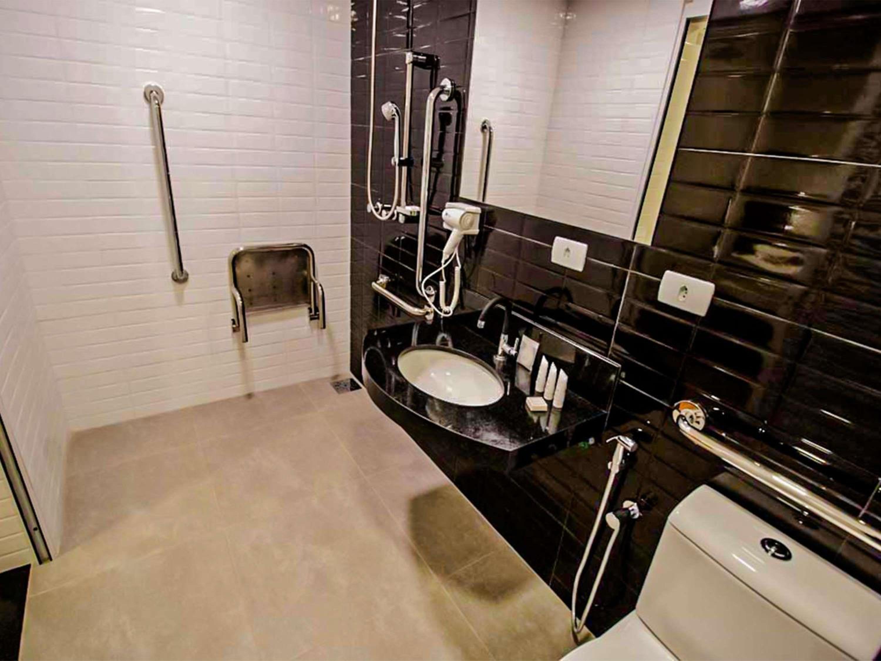 Apartment with One Queen Bed and One Single Be D - Photo 12