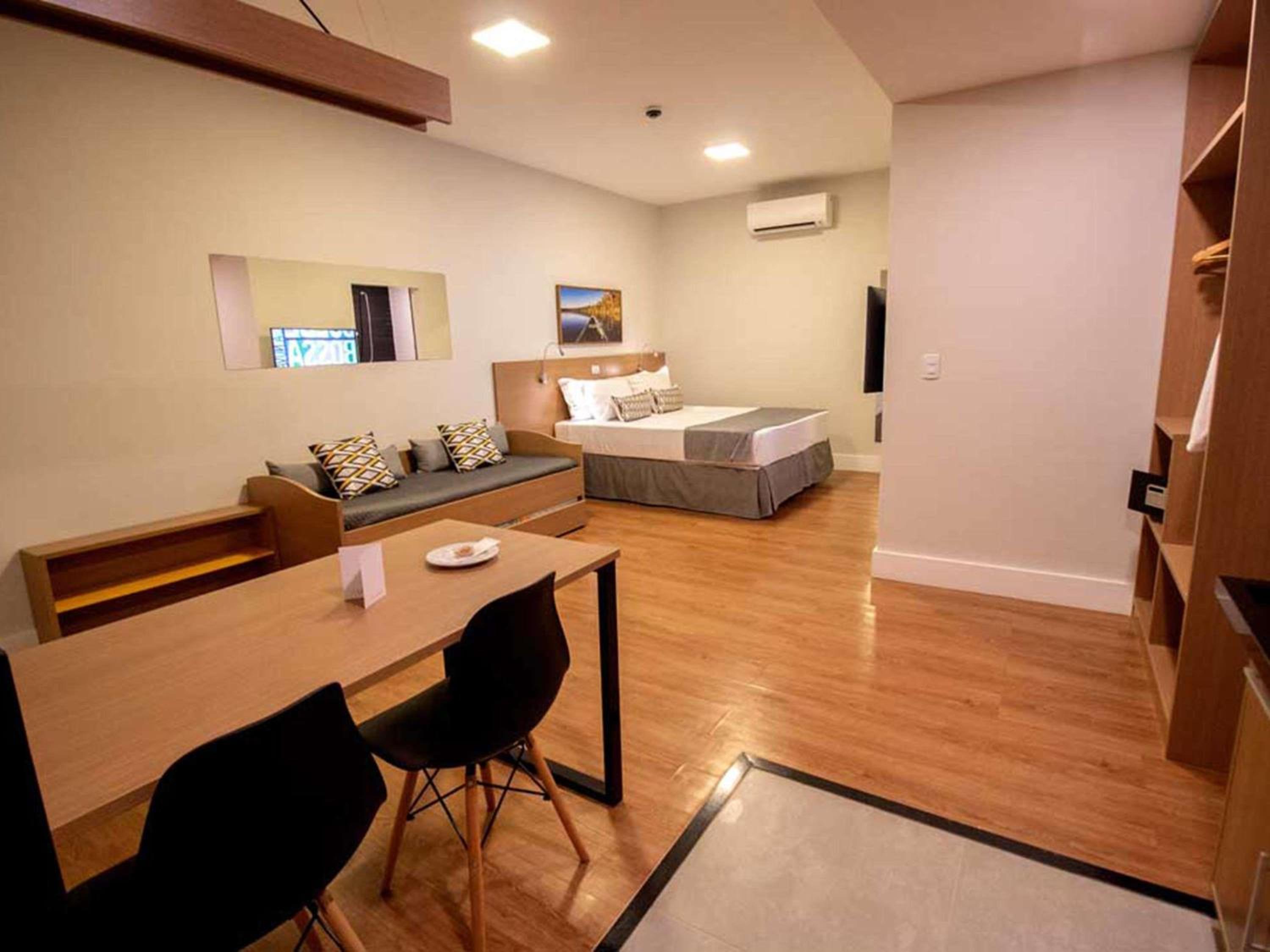Apartment with One Queen Bed and One Single Be D - Photo 2