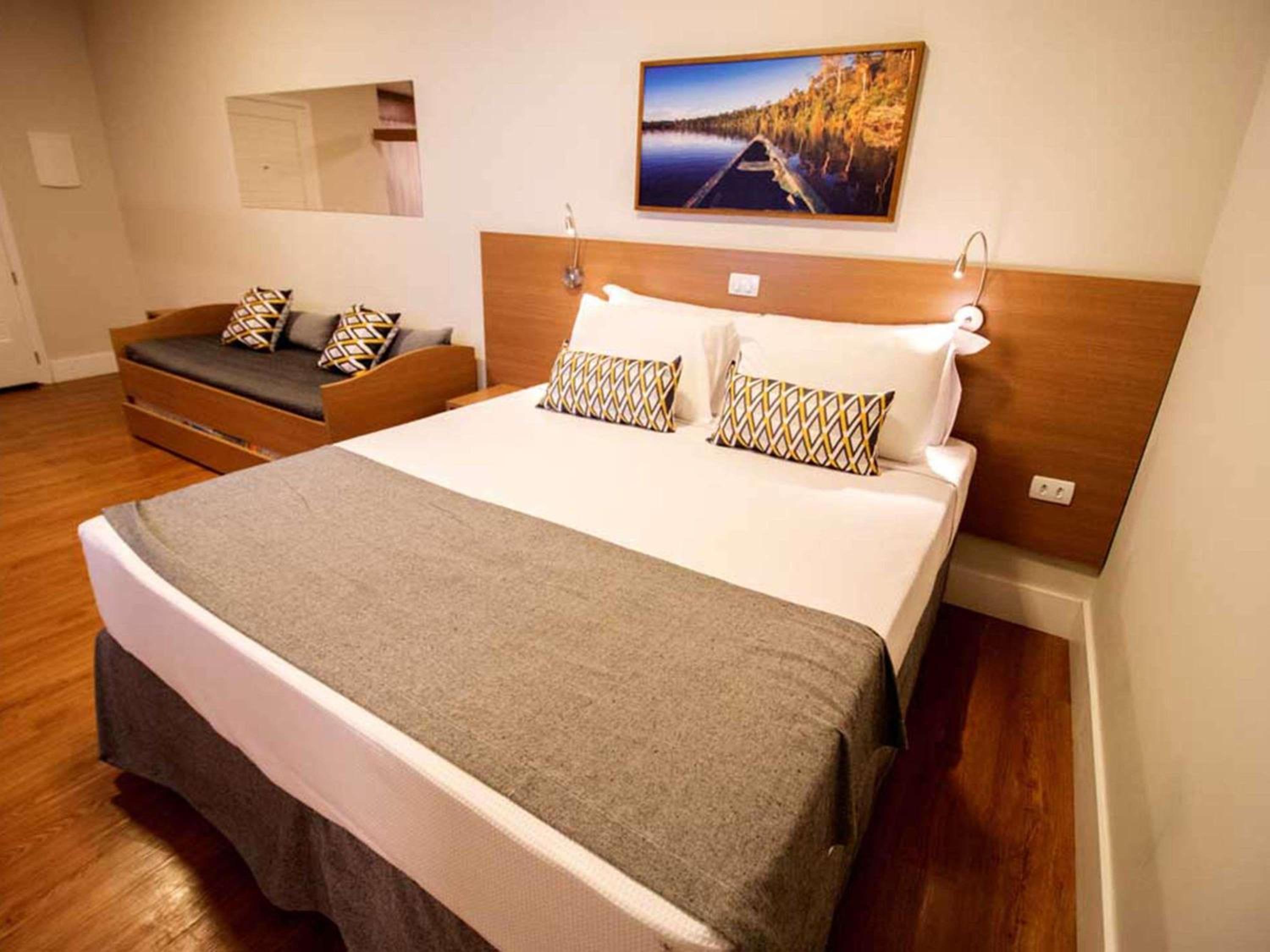 Apartment with One Queen Bed and One Single Be D - Photo 3
