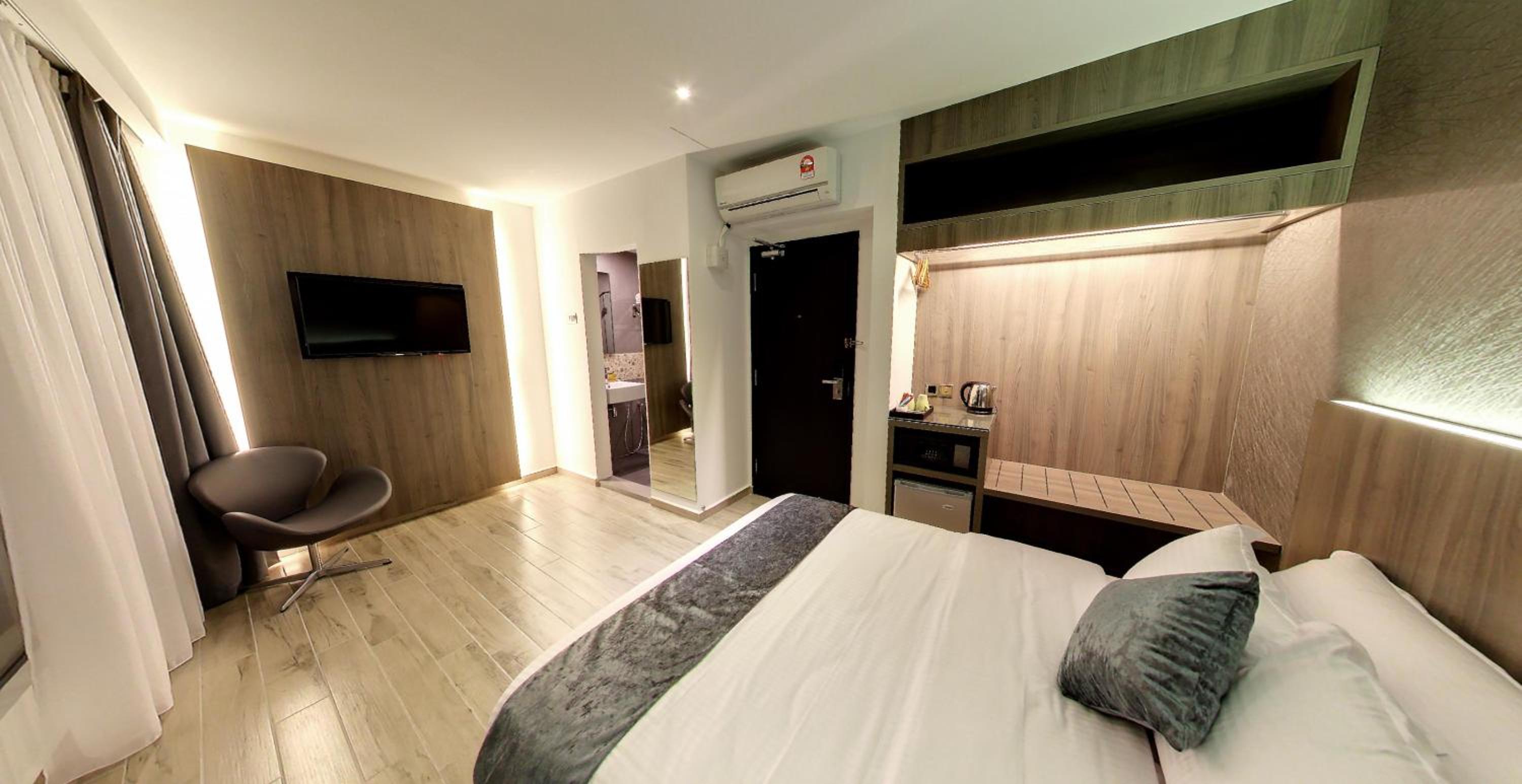 Premier Double Room with City View photo 1