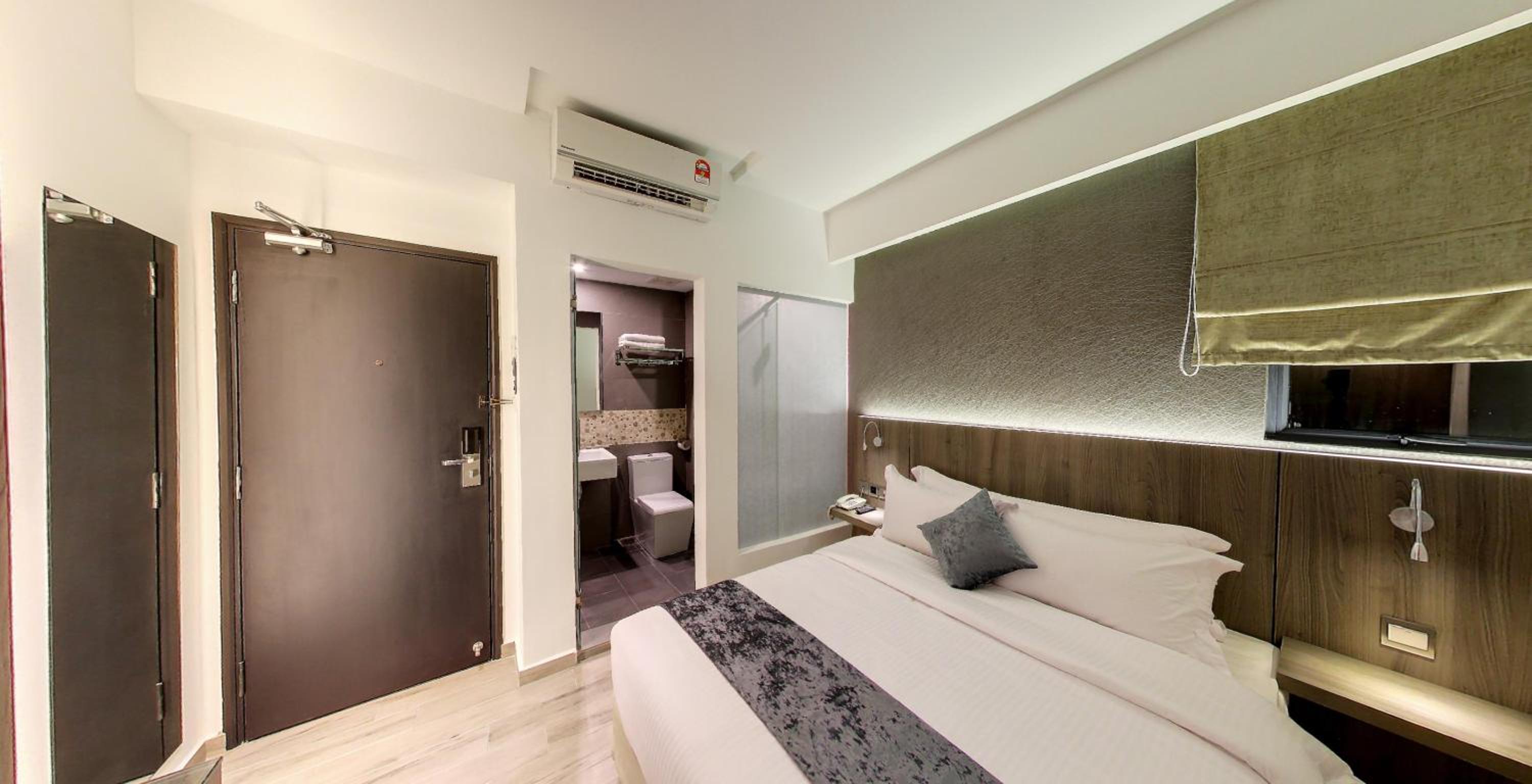 Standard Double Room photo 2