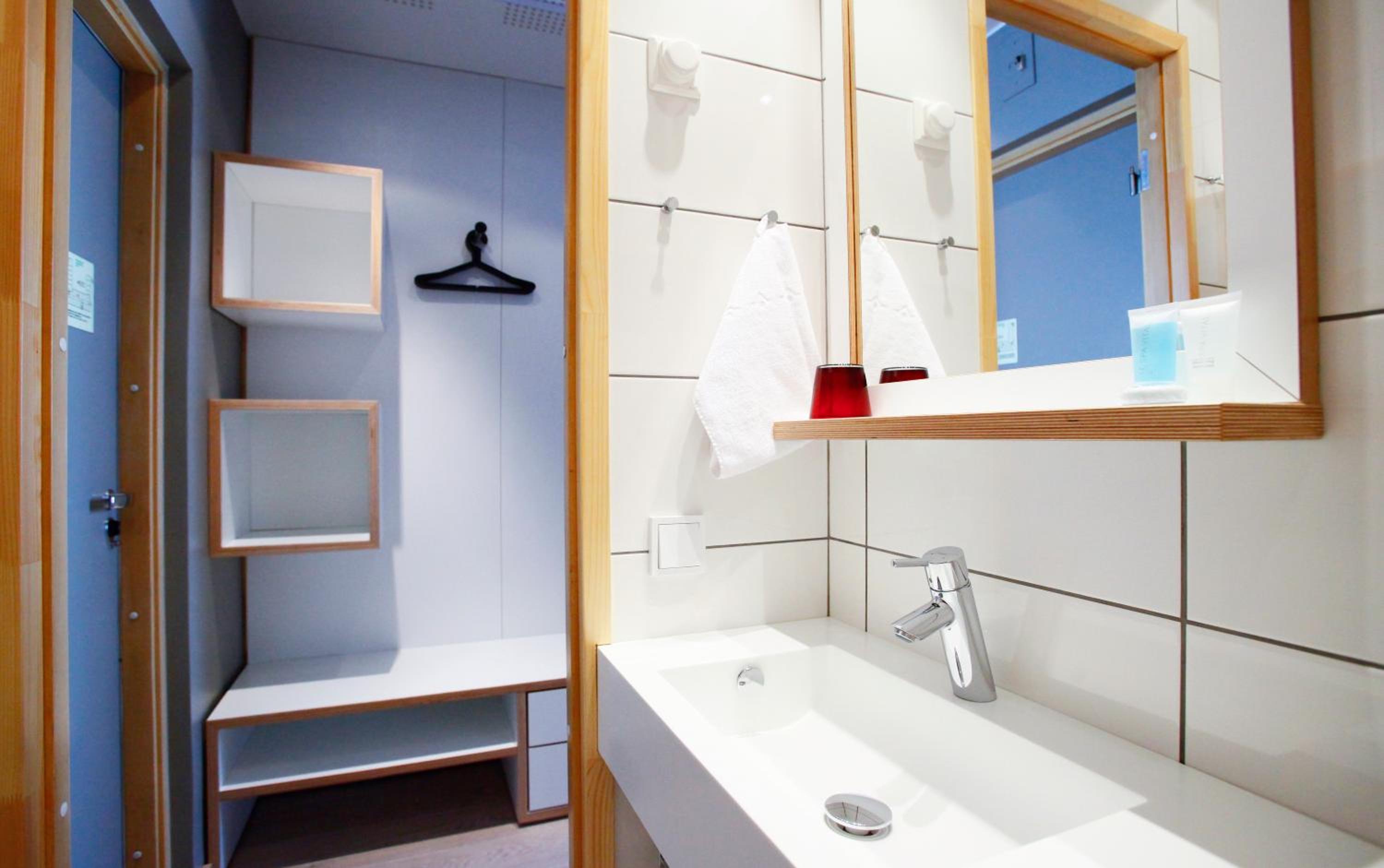 Small Double Room - Photo 3
