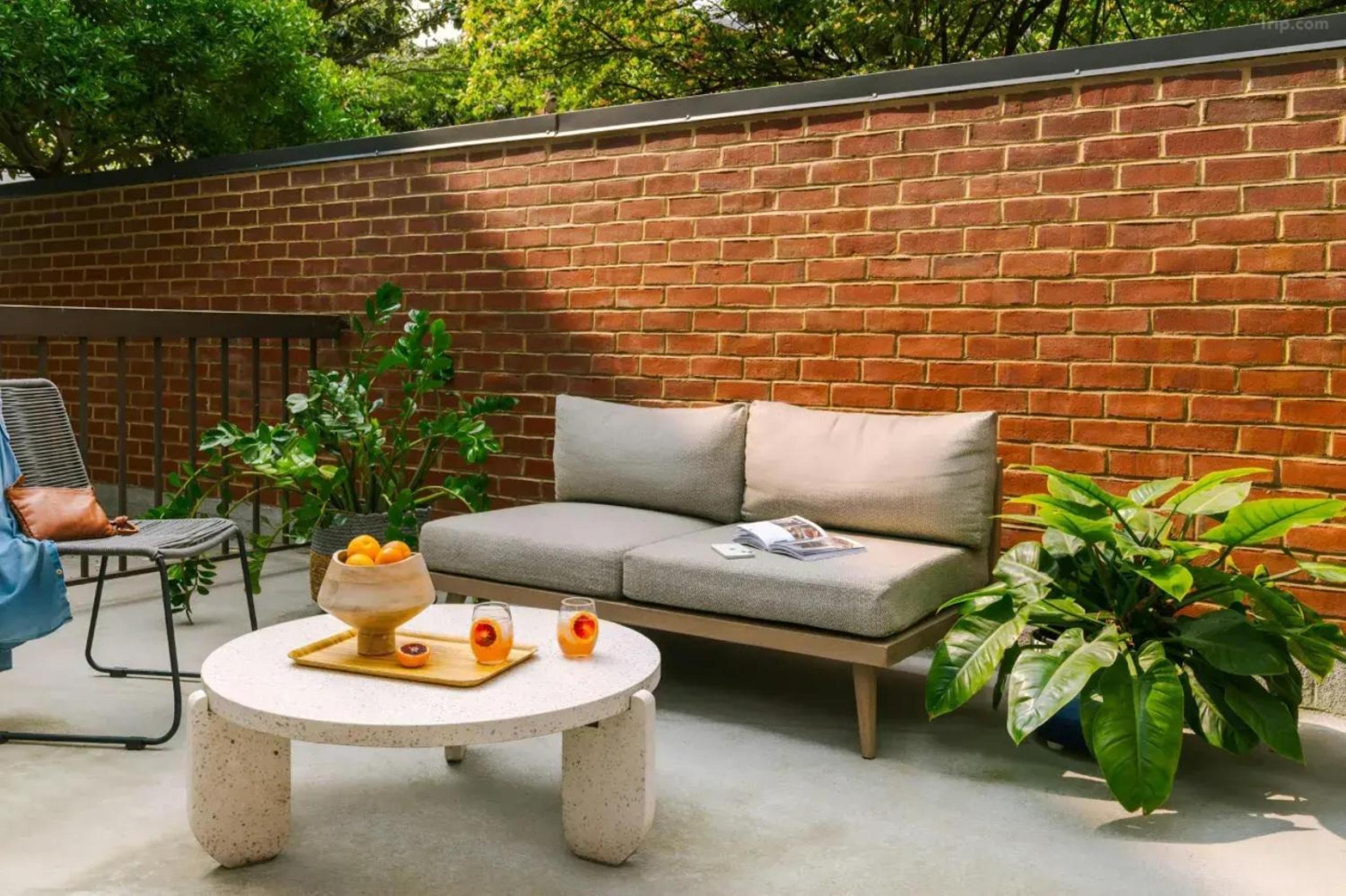 Classic Queen Studio with Terrace & Kitchenette