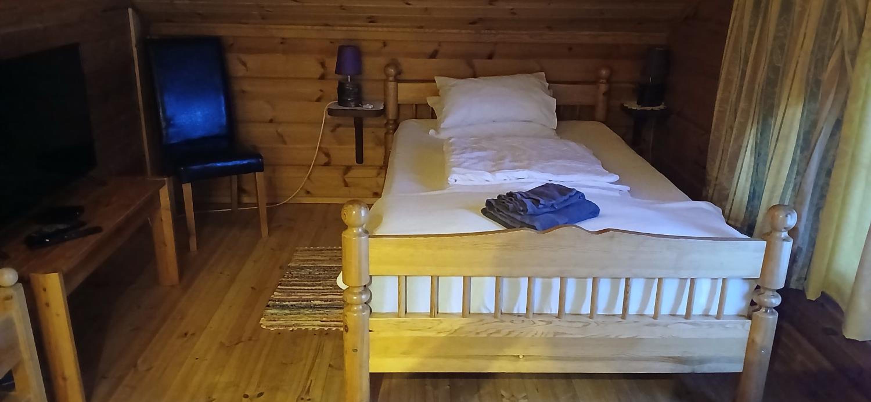 Double Room with Shared Bathroom photo 2