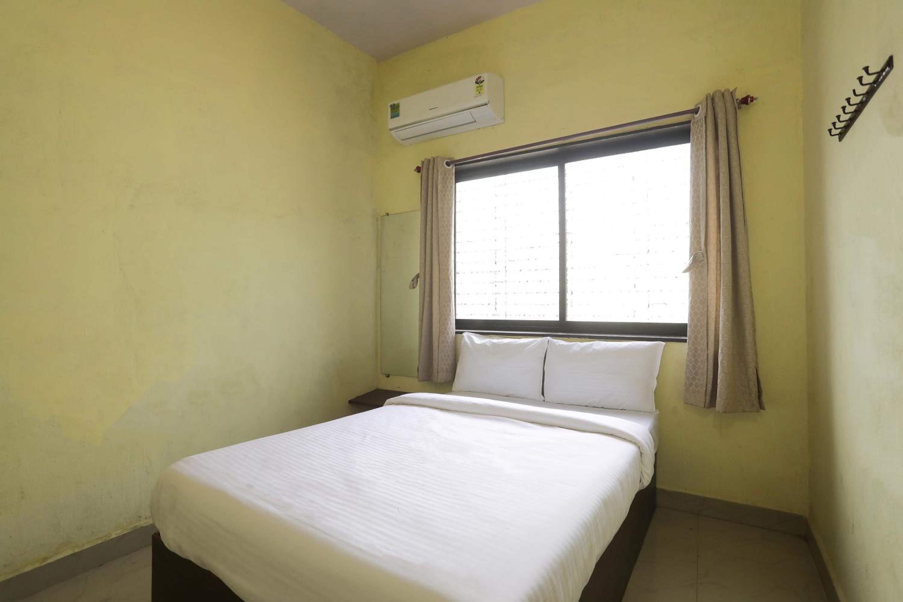 Deluxe Triple Room photo 2