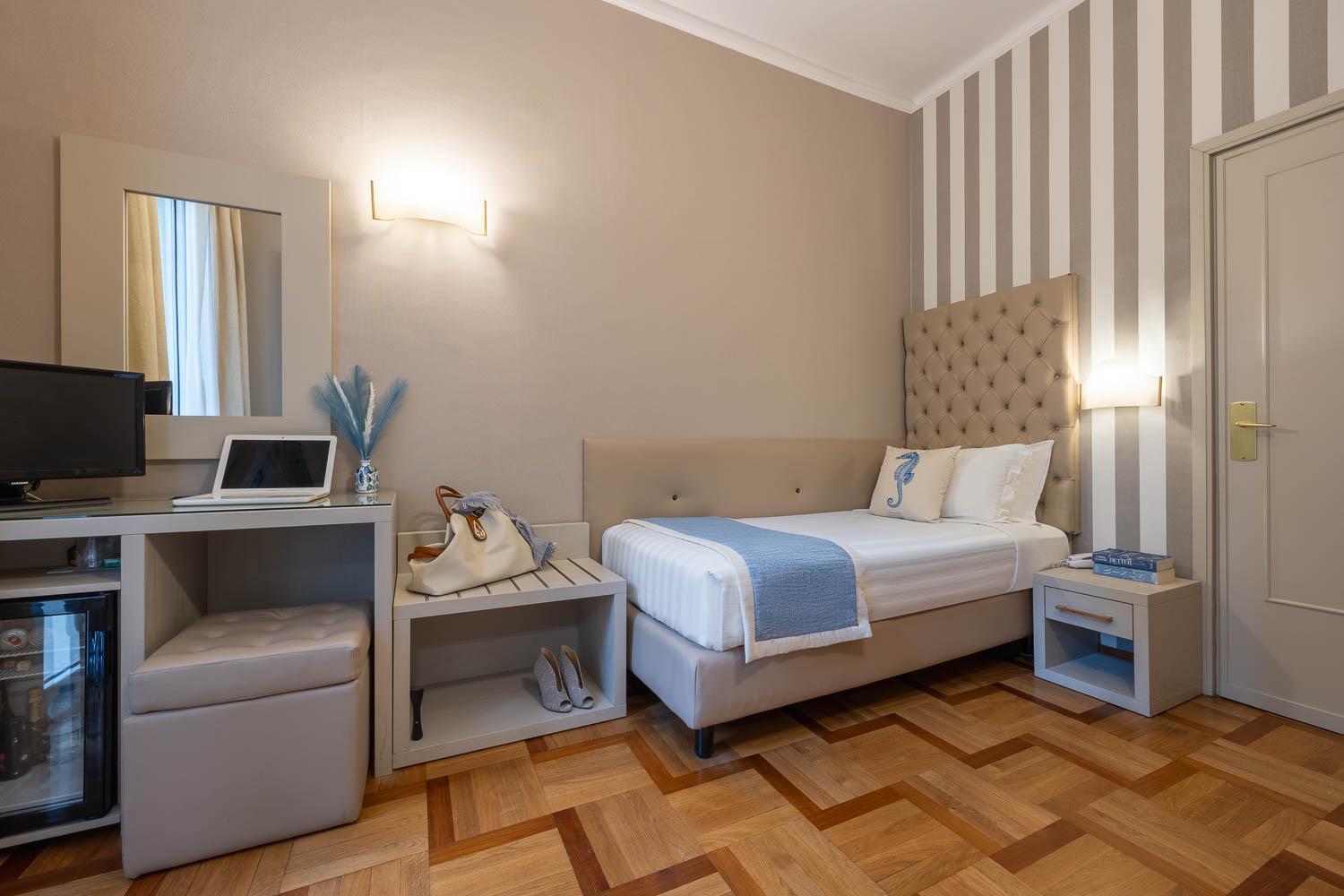 Standard Single Room photo 2
