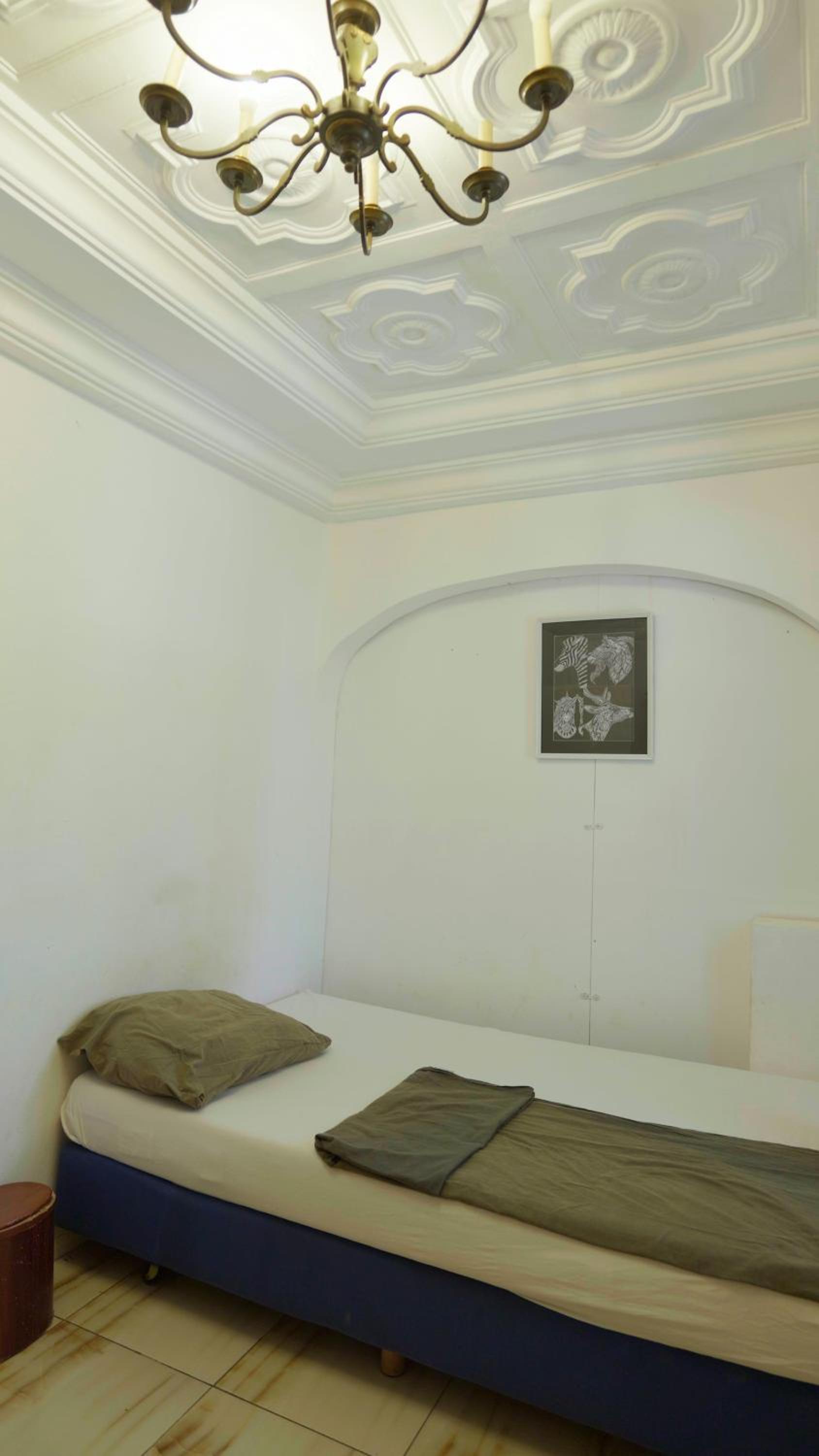 Standard Single Room with Shared Bathroom photo 1