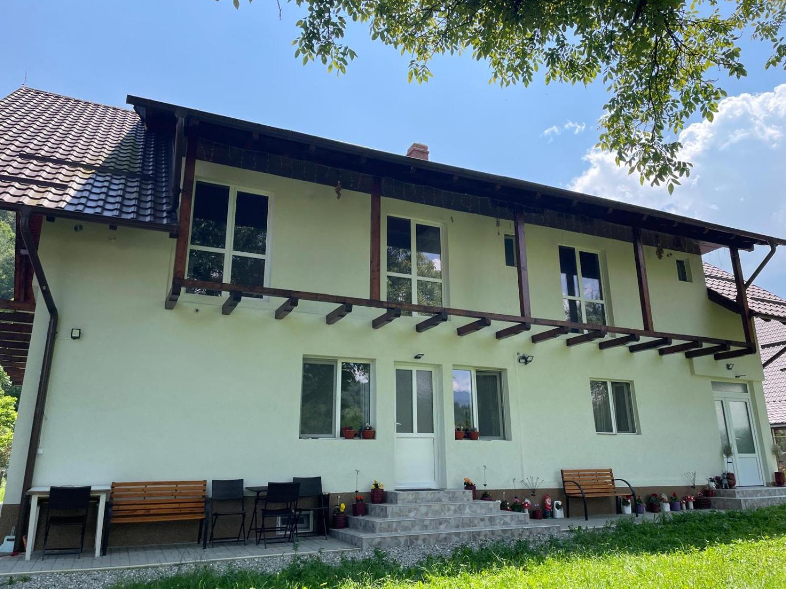 Three-Bedroom Villa photo 2