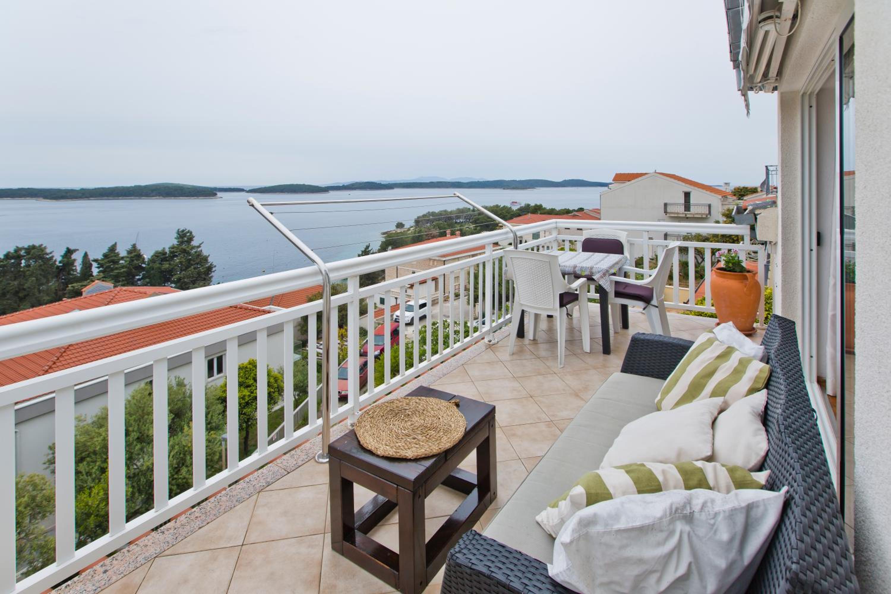 Two-Bedroom Apartment with Balcony photo 1