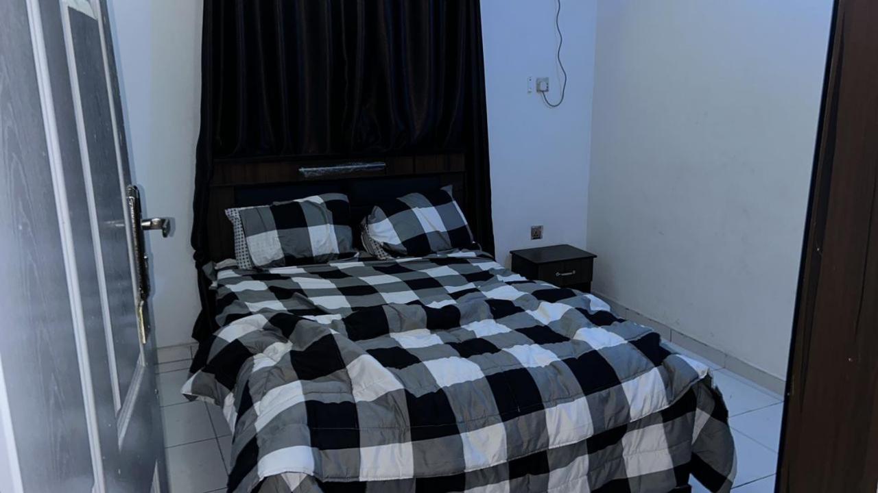 Three-Bedroom Apartment with Balcony