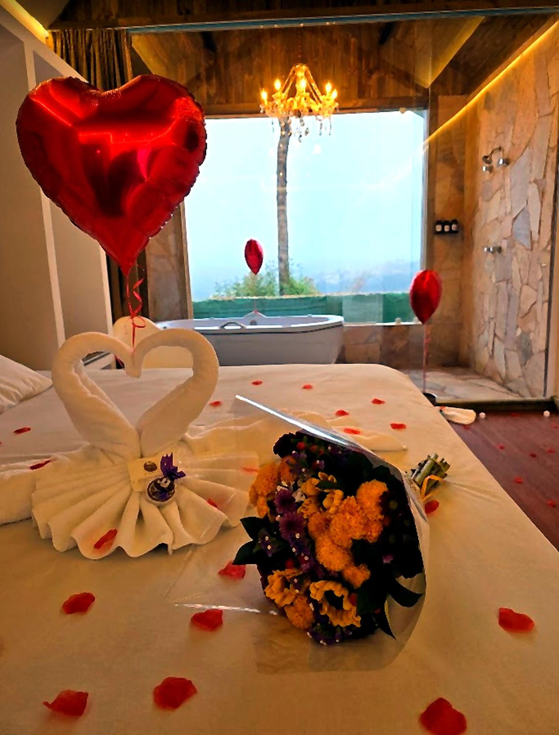 King Suite with Spa Bath photo 3