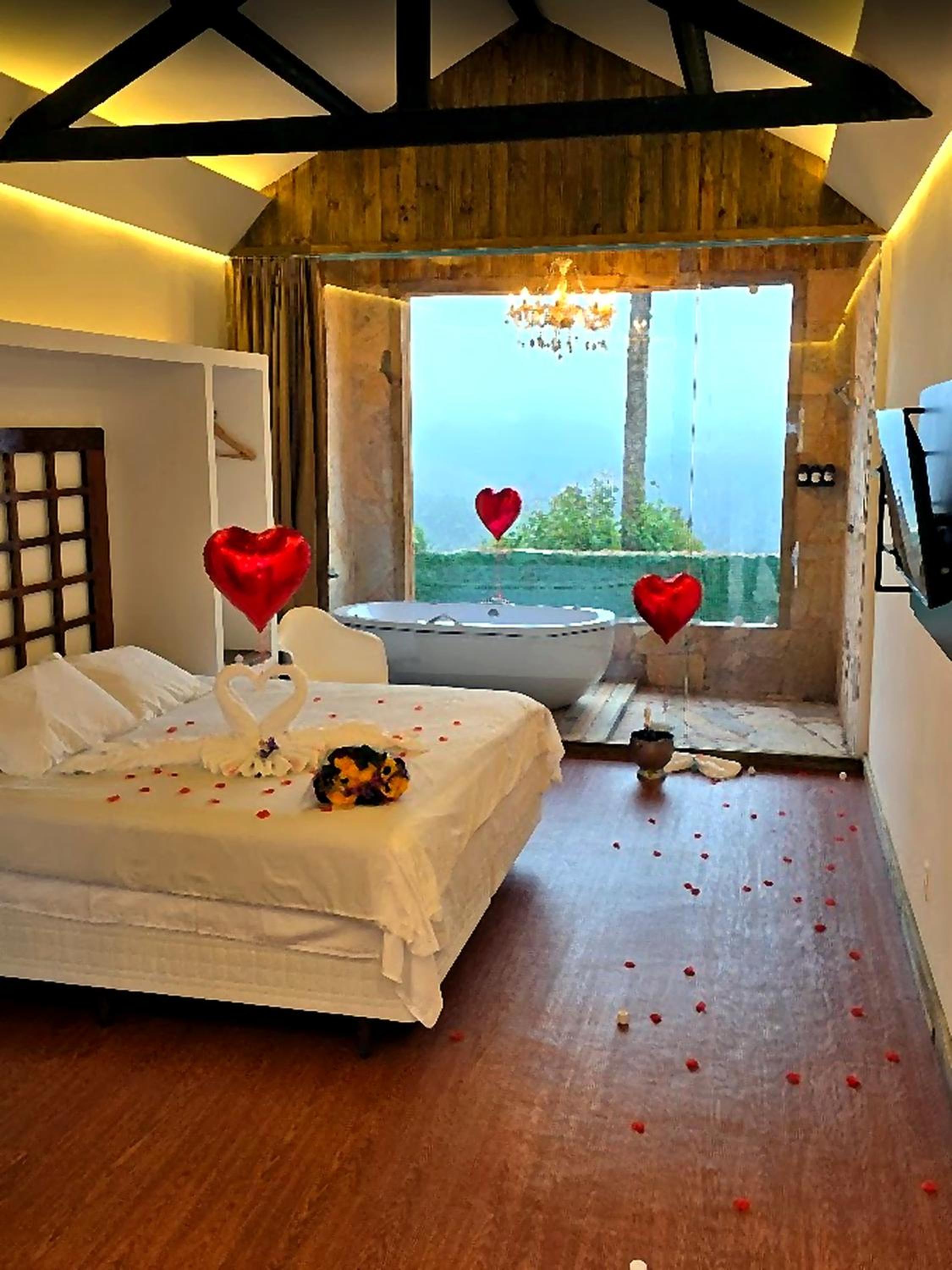 King Suite with Spa Bath photo 1