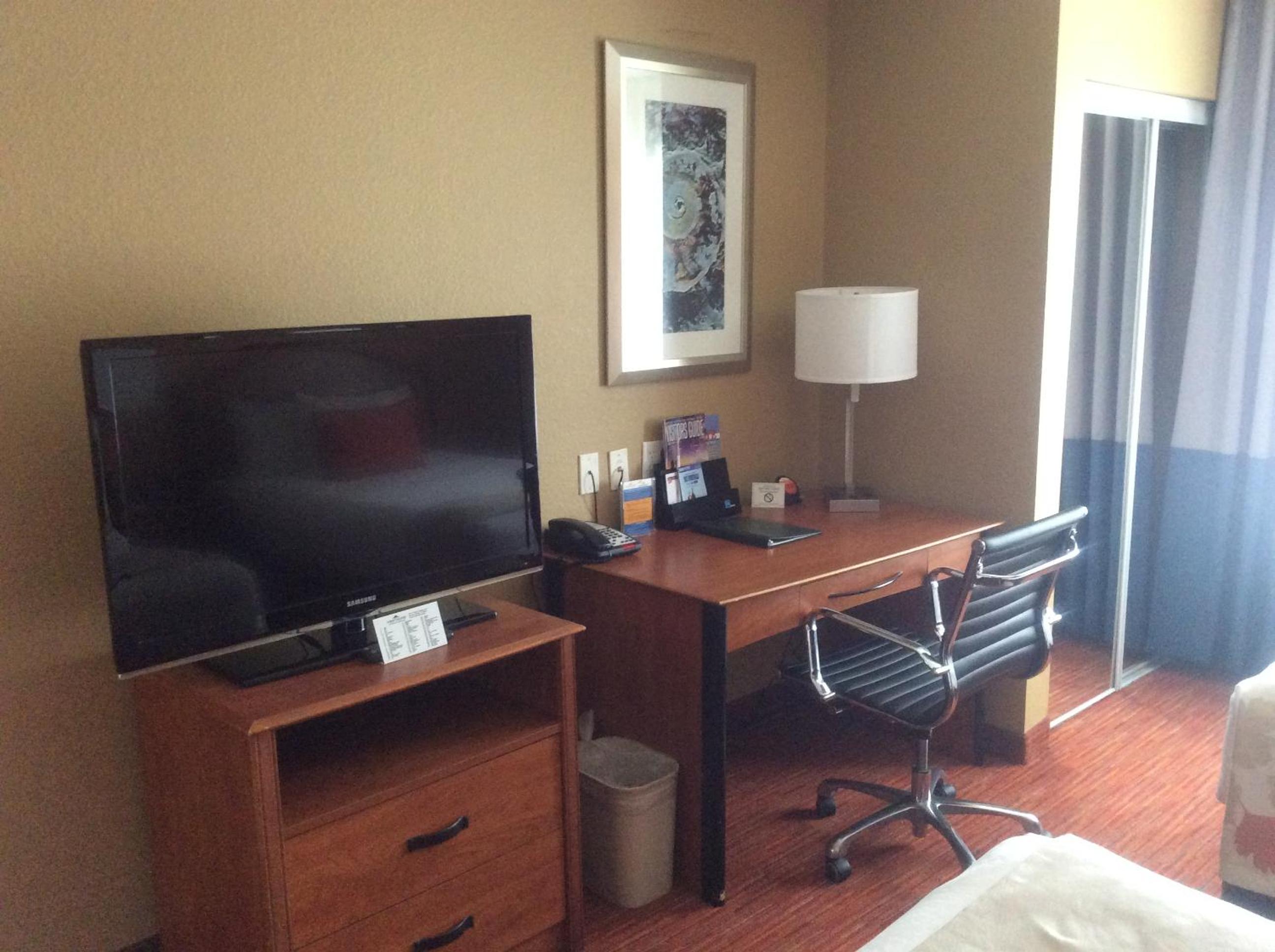 2 Double Beds, Mobility/Hearing Accessible Room, Tub w/ Grab Bars, Non-Smoking - Photo 2