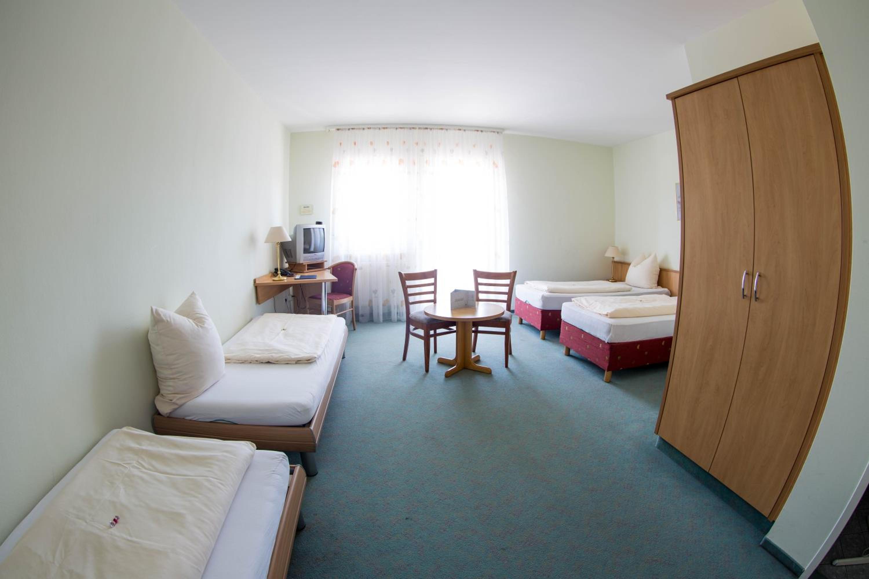 Quadruple Room - Photo 5