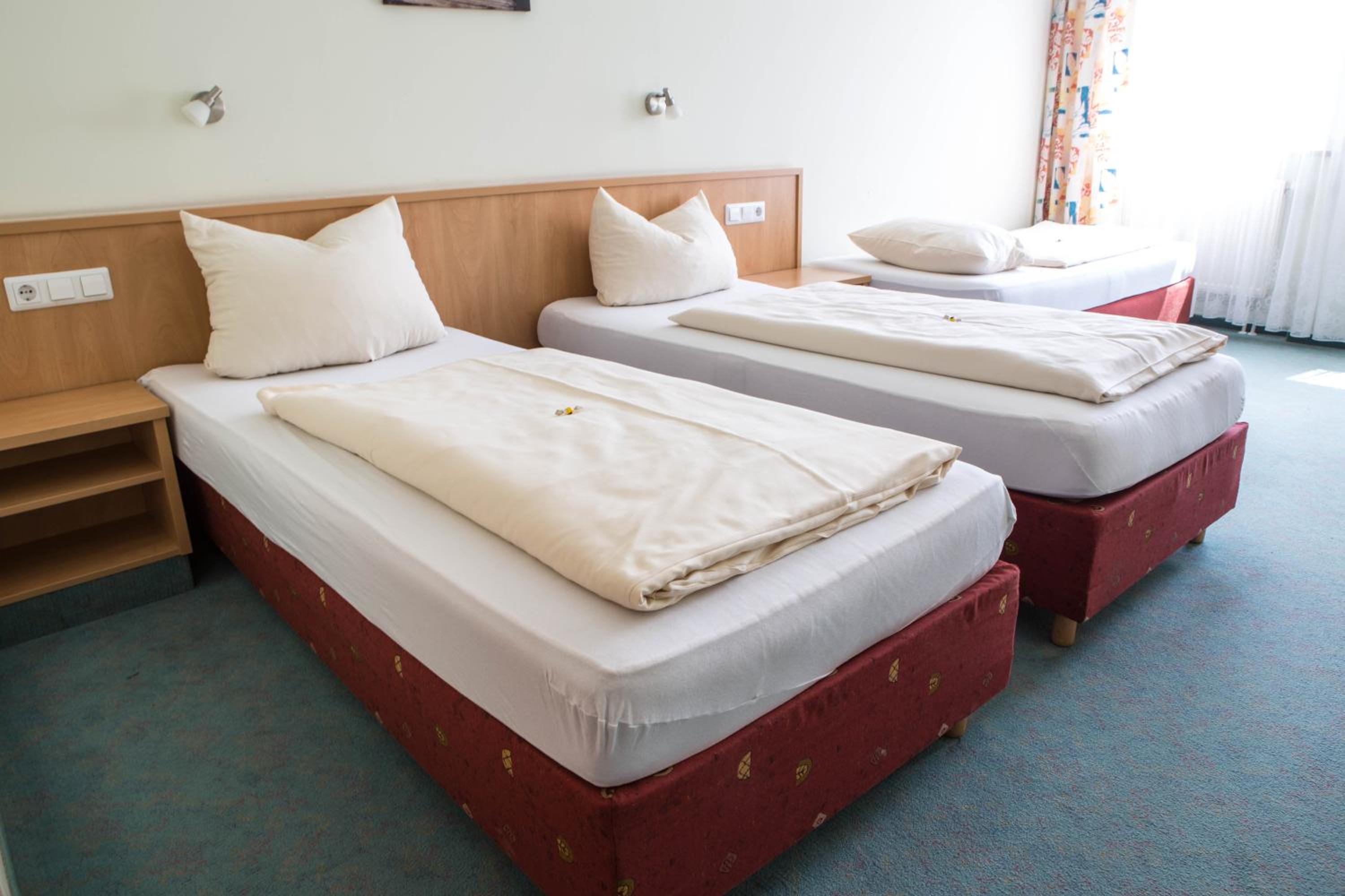 Triple Room - Photo 6