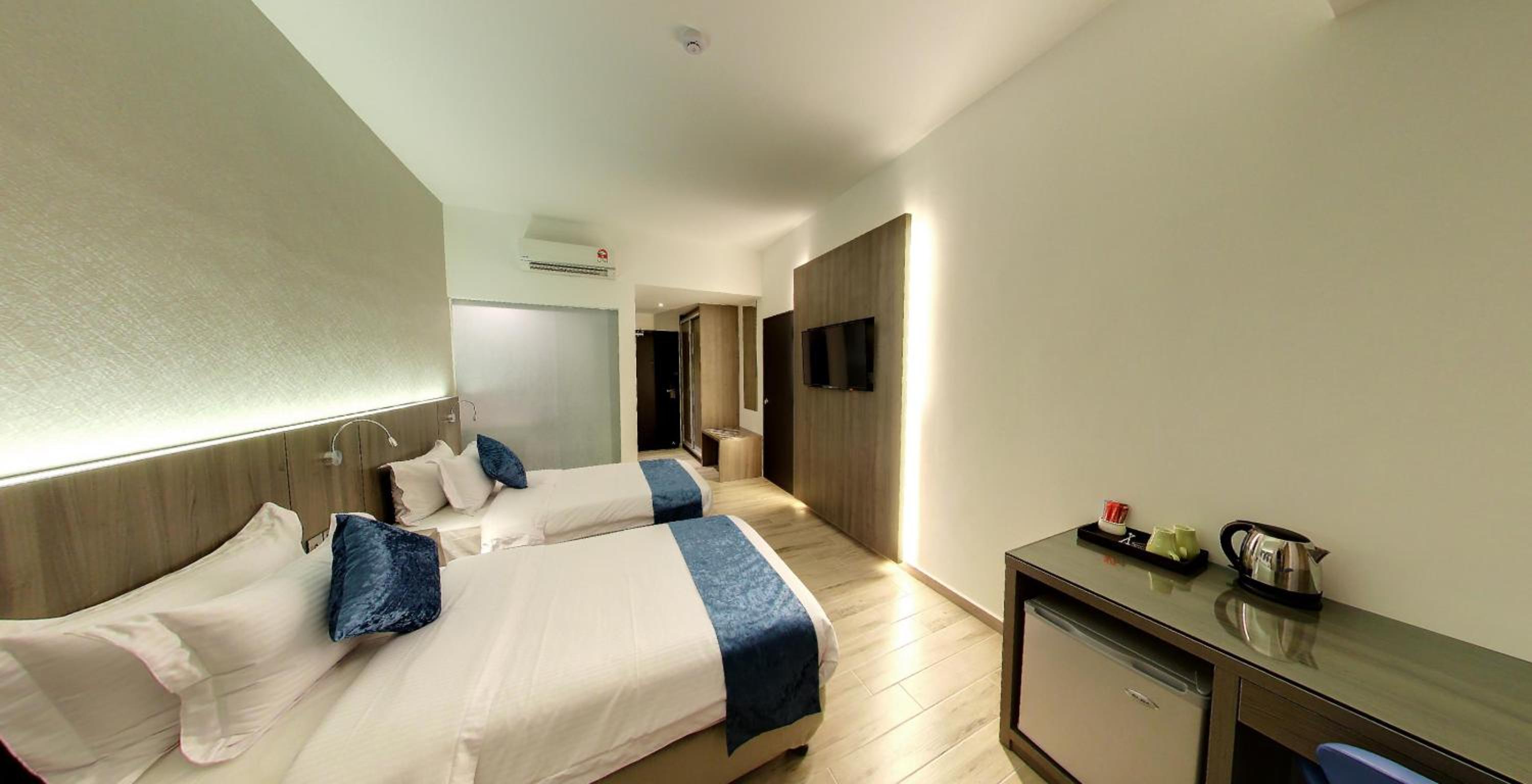Deluxe Triple Room photo 2