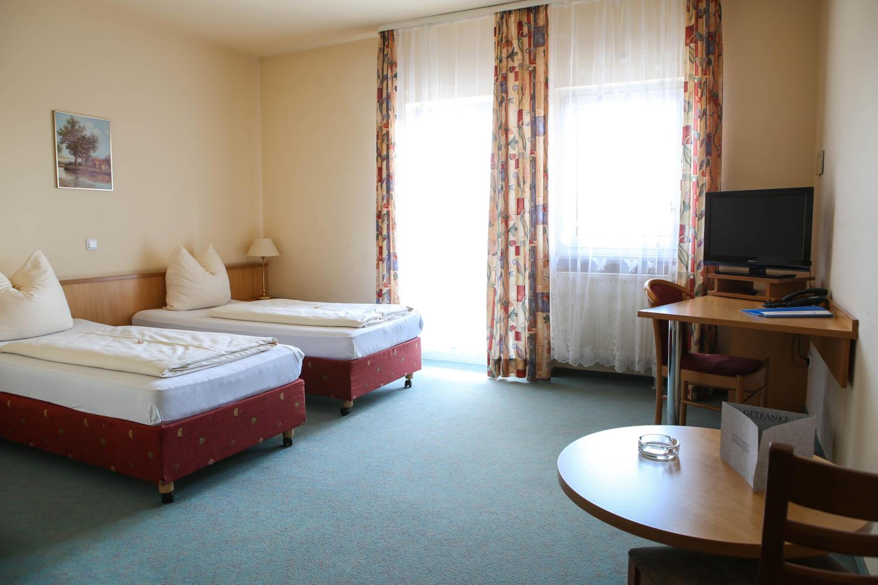 Double Room - Photo 9