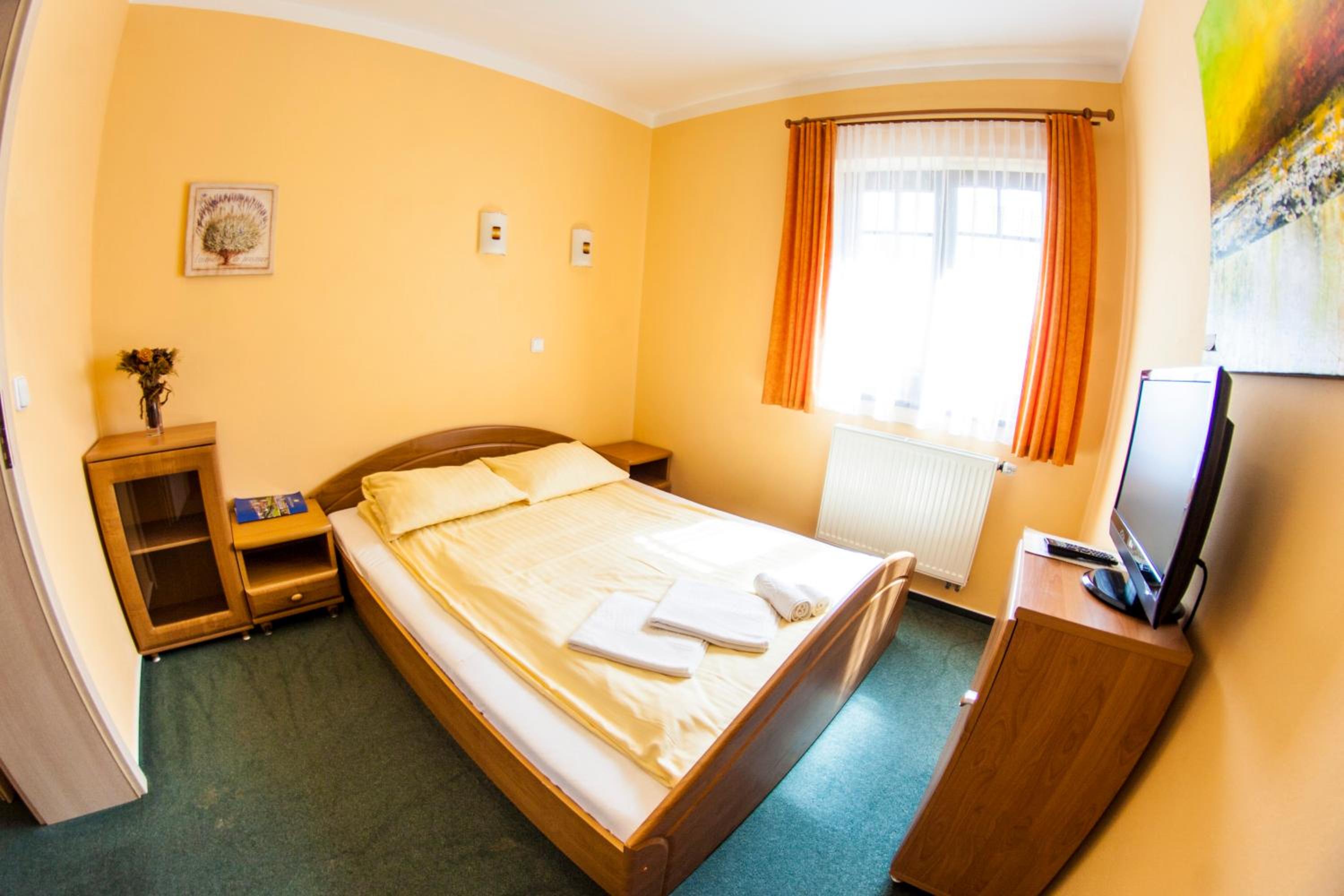 Triple Room with Terrace photo 1
