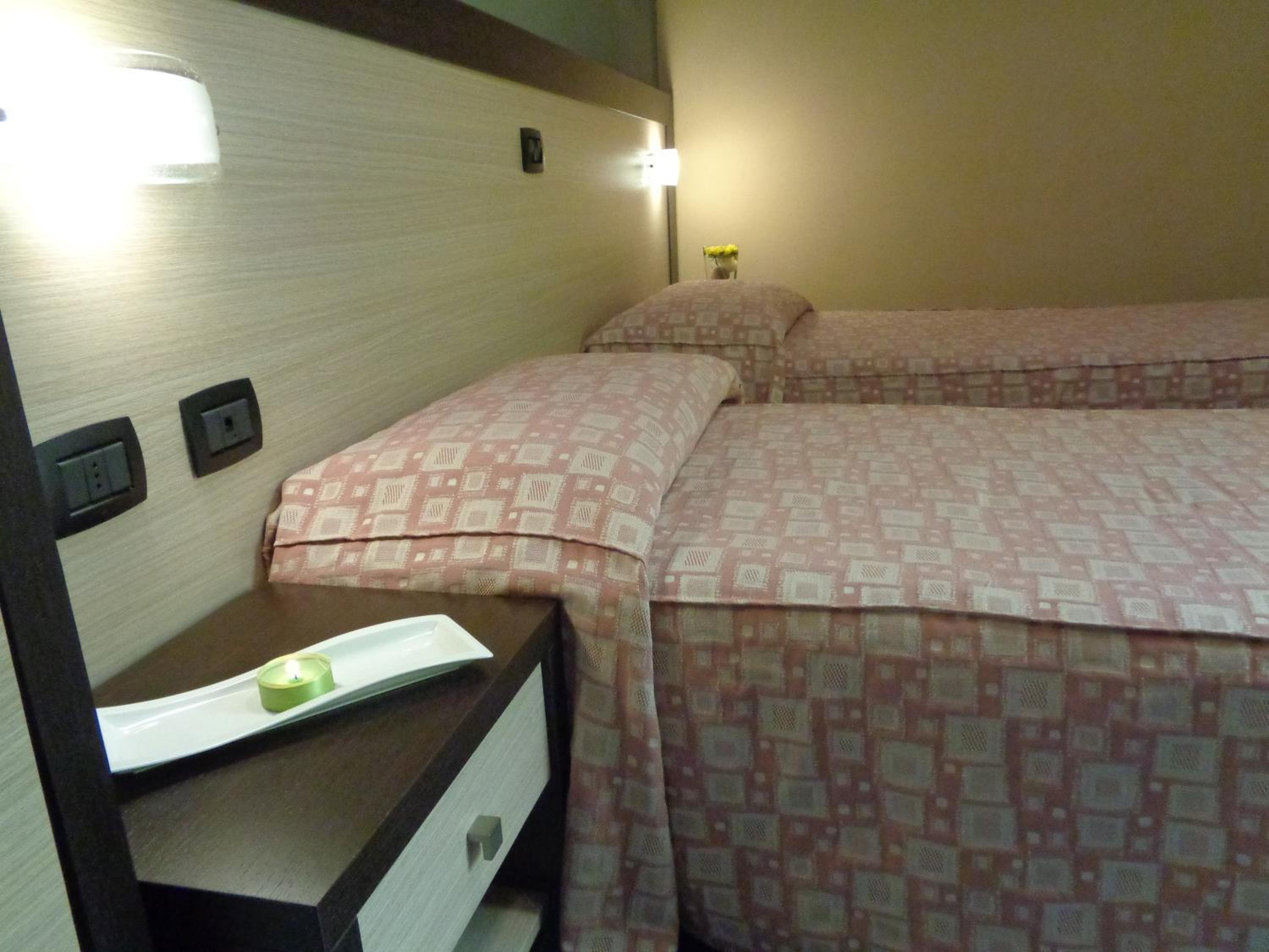 Standard Double or Twin Room photo 1