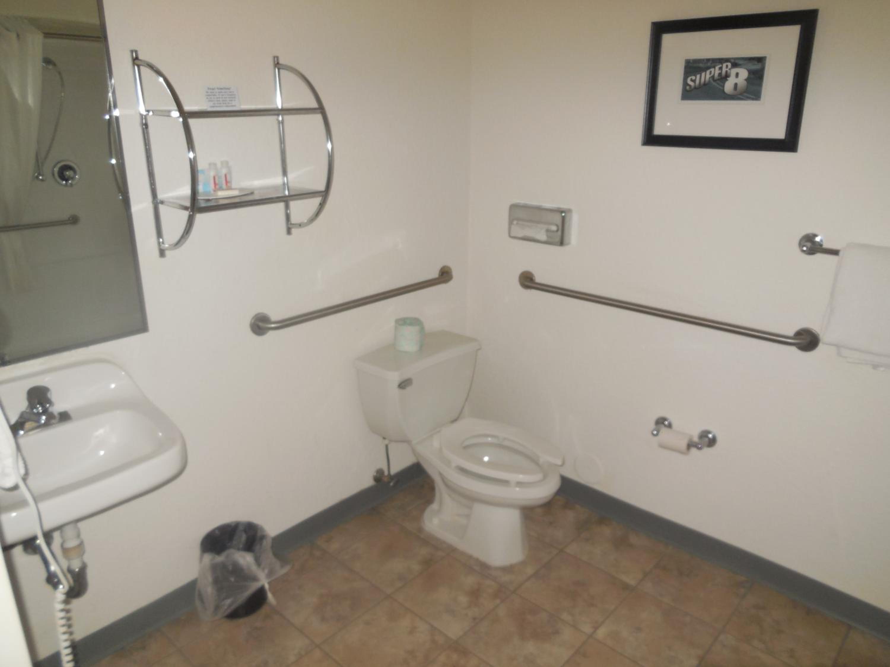 King Room - Mobility Access/Non-Smoking - Photo 2
