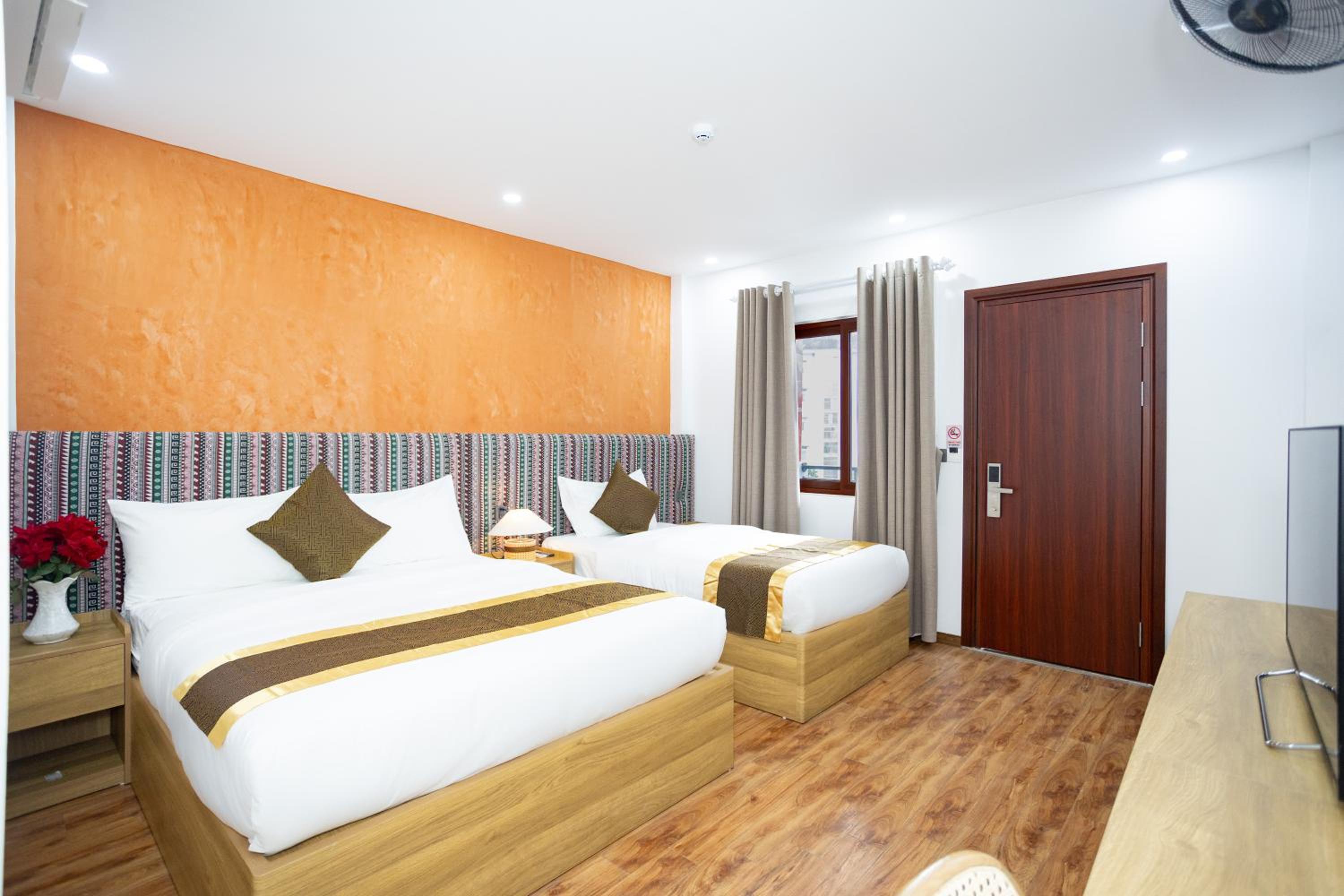 Deluxe Family Suite photo 2