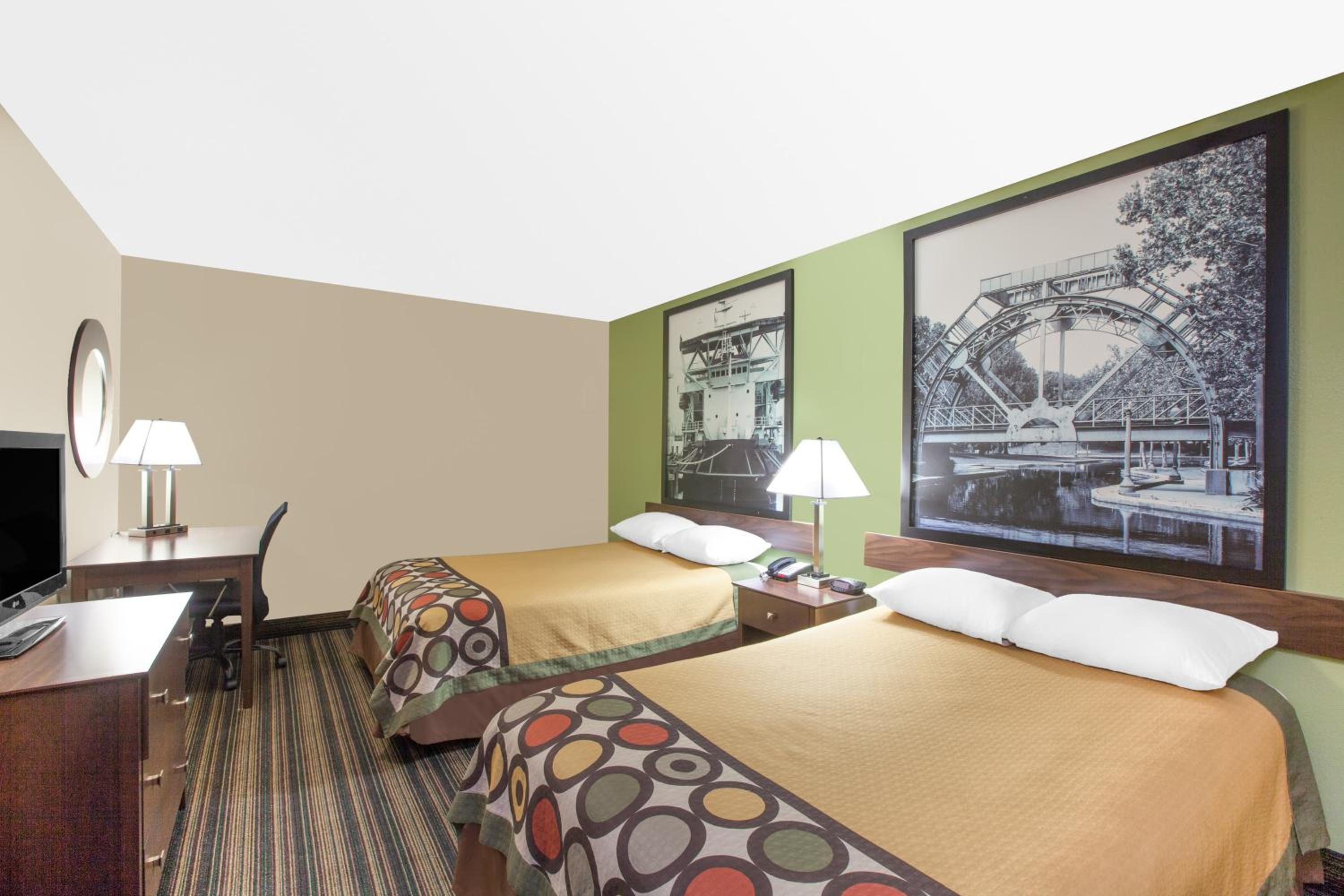 Deluxe Double Room with Two Double Beds - Non-Smoking - Photo 2