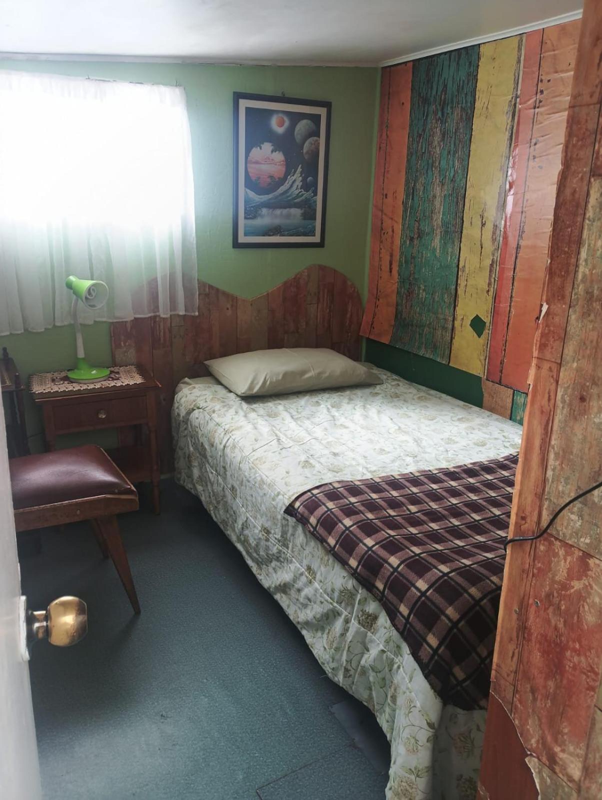 Single Room with Shared Bathroom photo 1