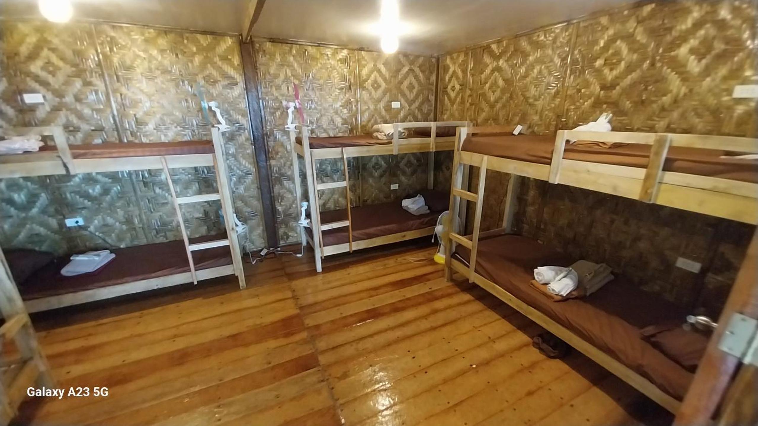 Bed in 8-Bed Mixed Dormitory Room photo 3