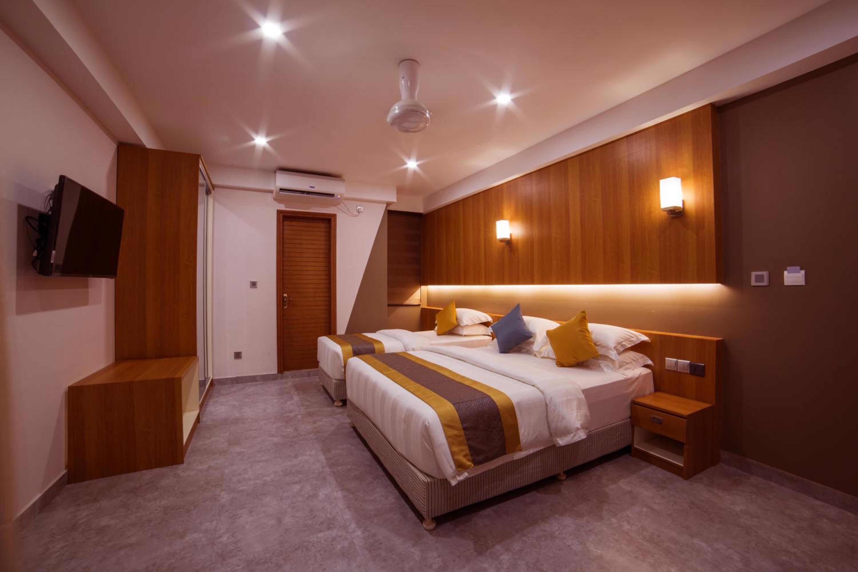 Deluxe Triple Room