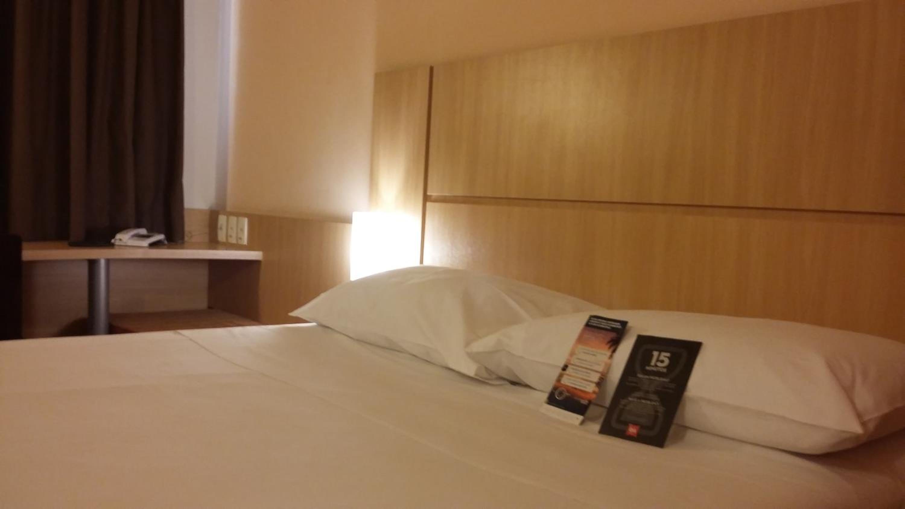 Standard Non Smoking Room with One Double Bed photo 2