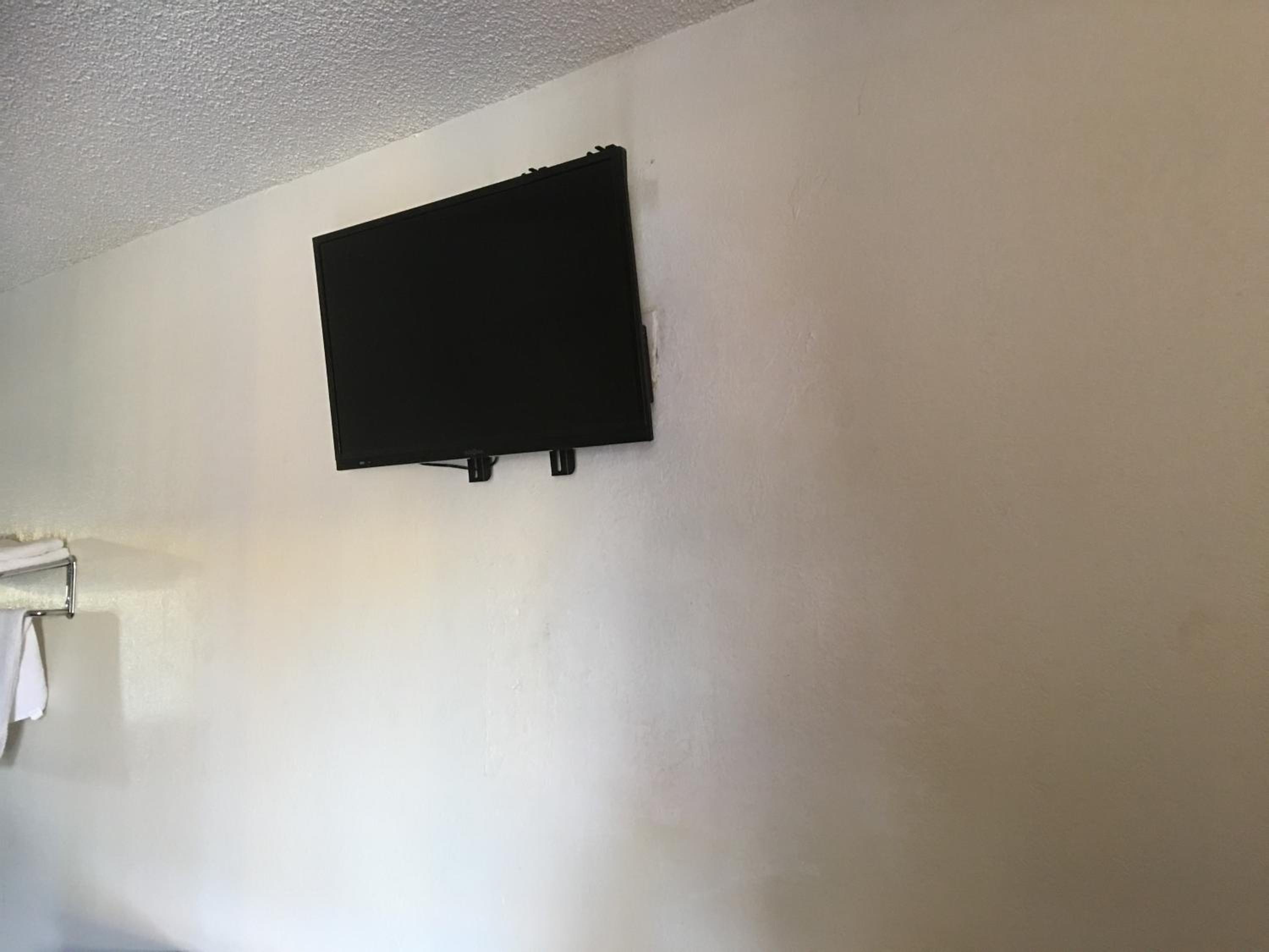 Queen Room with Private Bathroom - Non-Smoking
