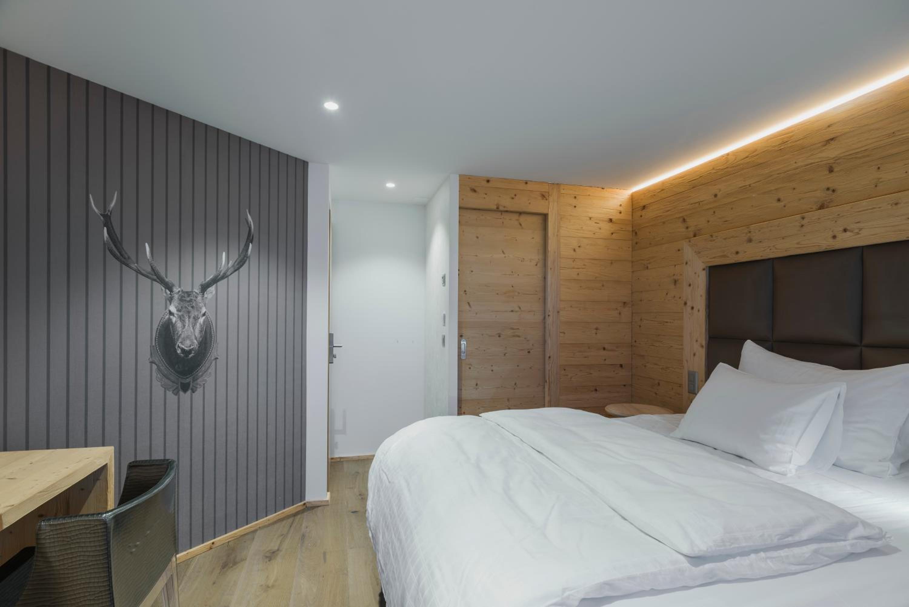 Double Room with Balcony - Photo 1