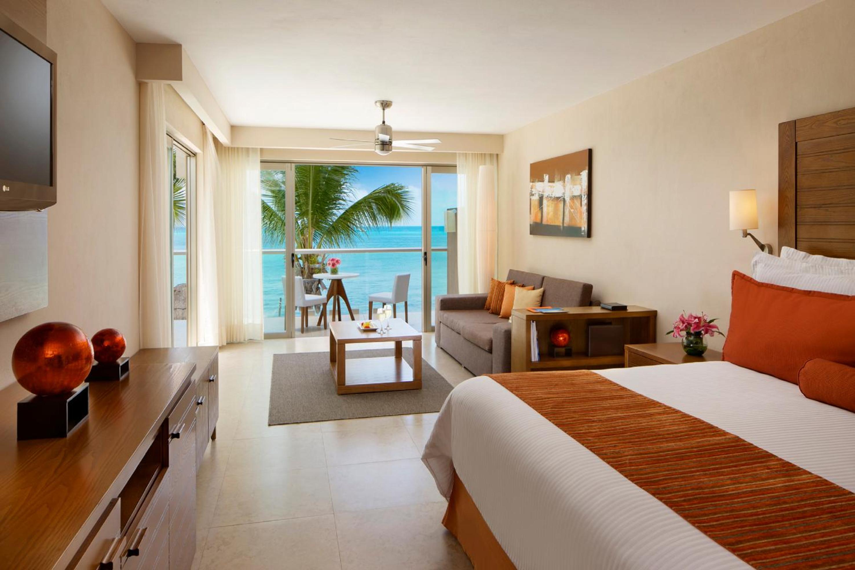 Preferred Club Junior Suite Ocean Front