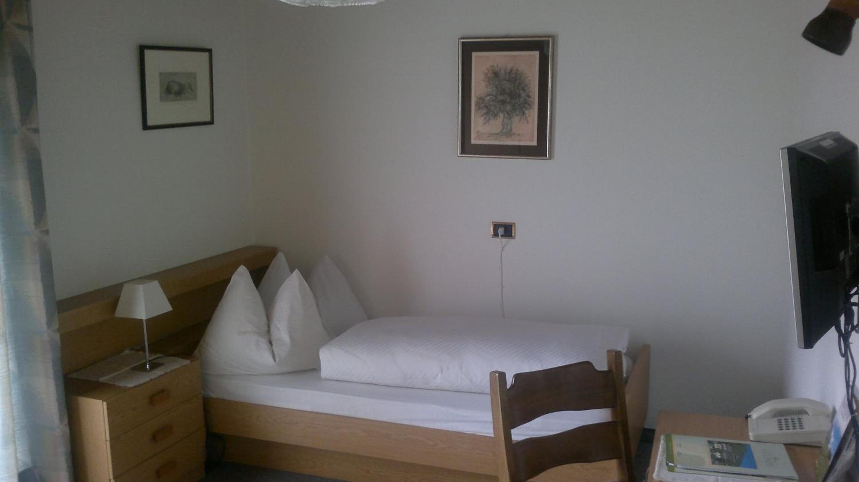 Single Room photo 3