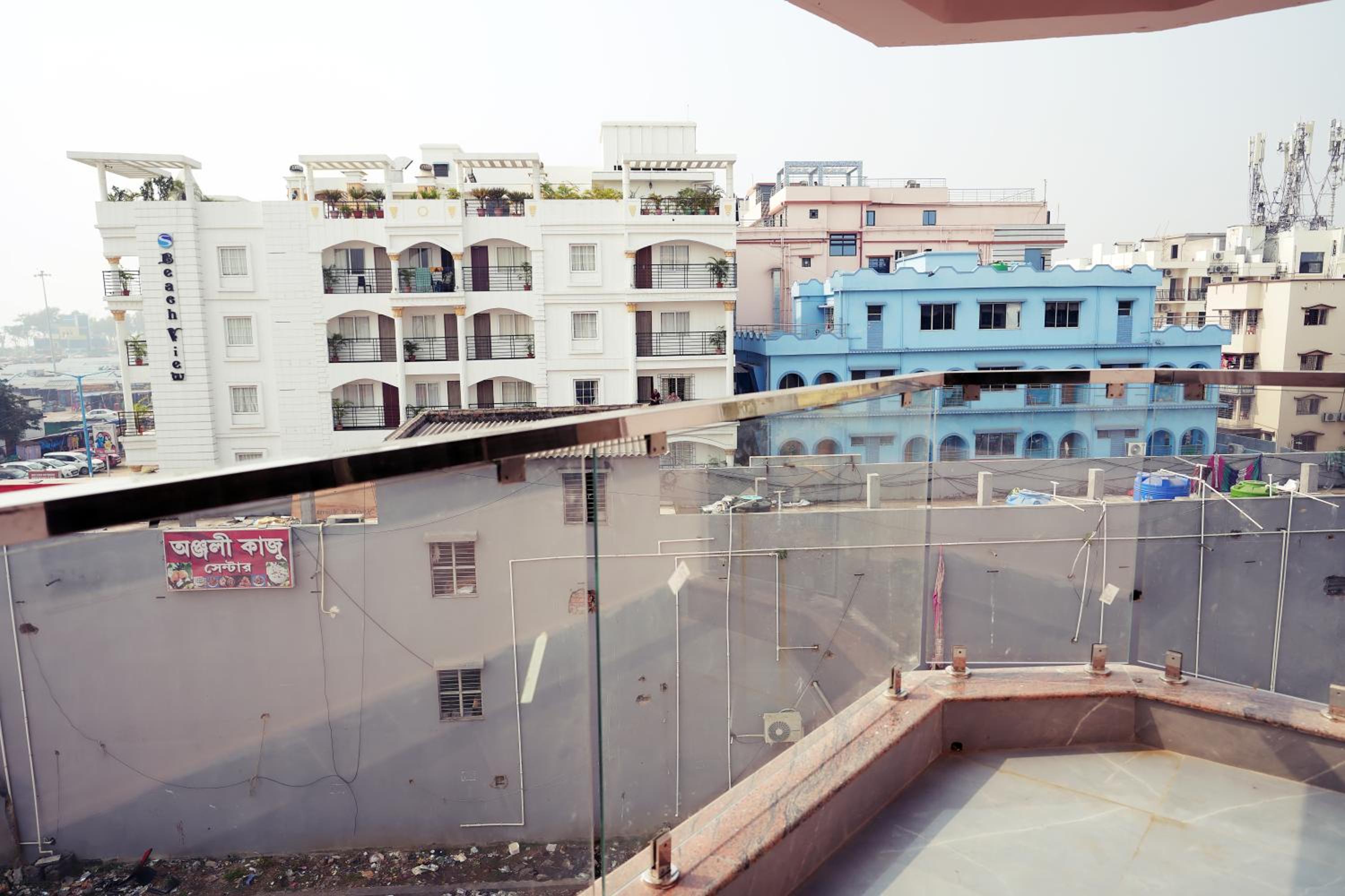 Deluxe Double Room with Side Sea View